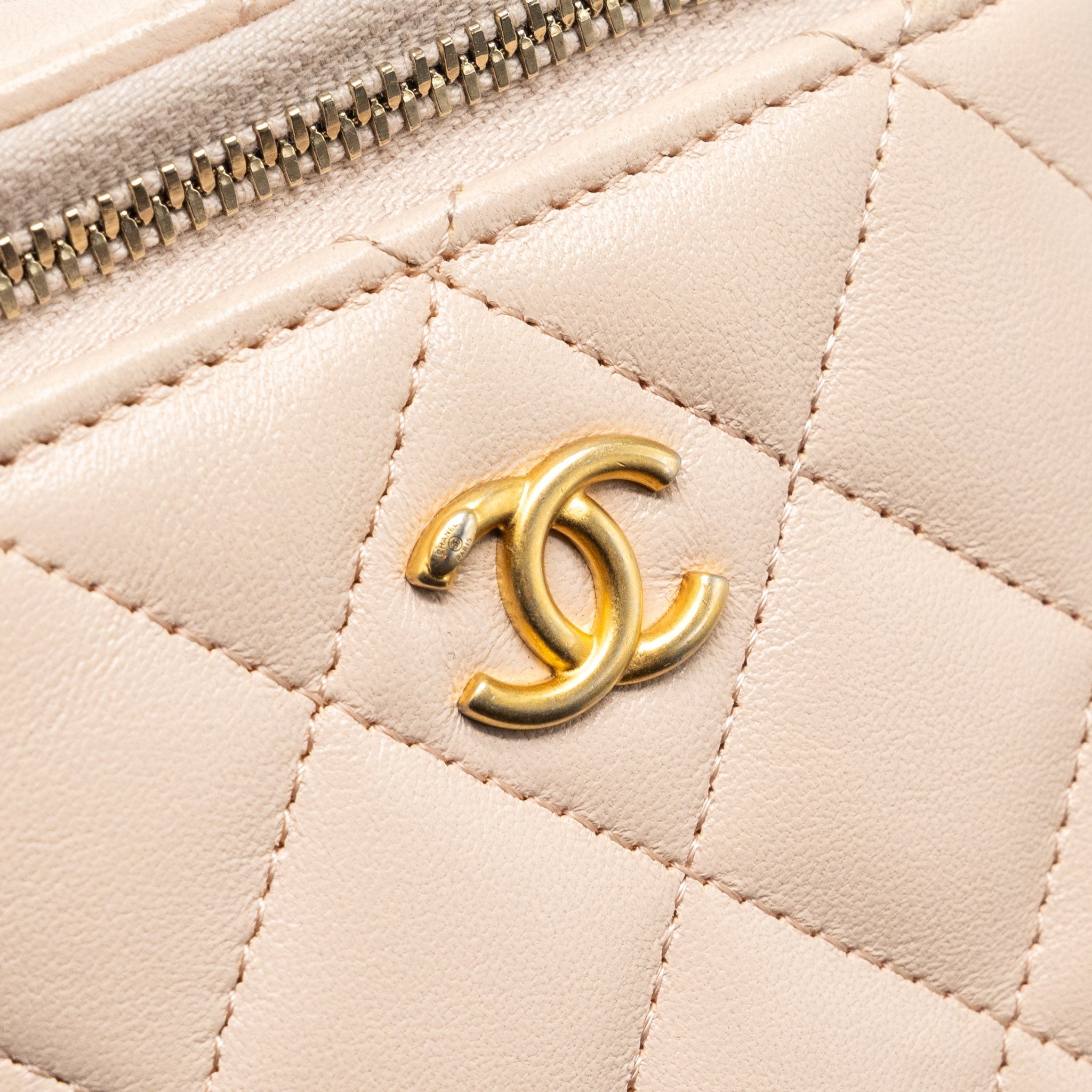 chanel-mini-vanity-with-chain-lambskin-light-pink-ghw