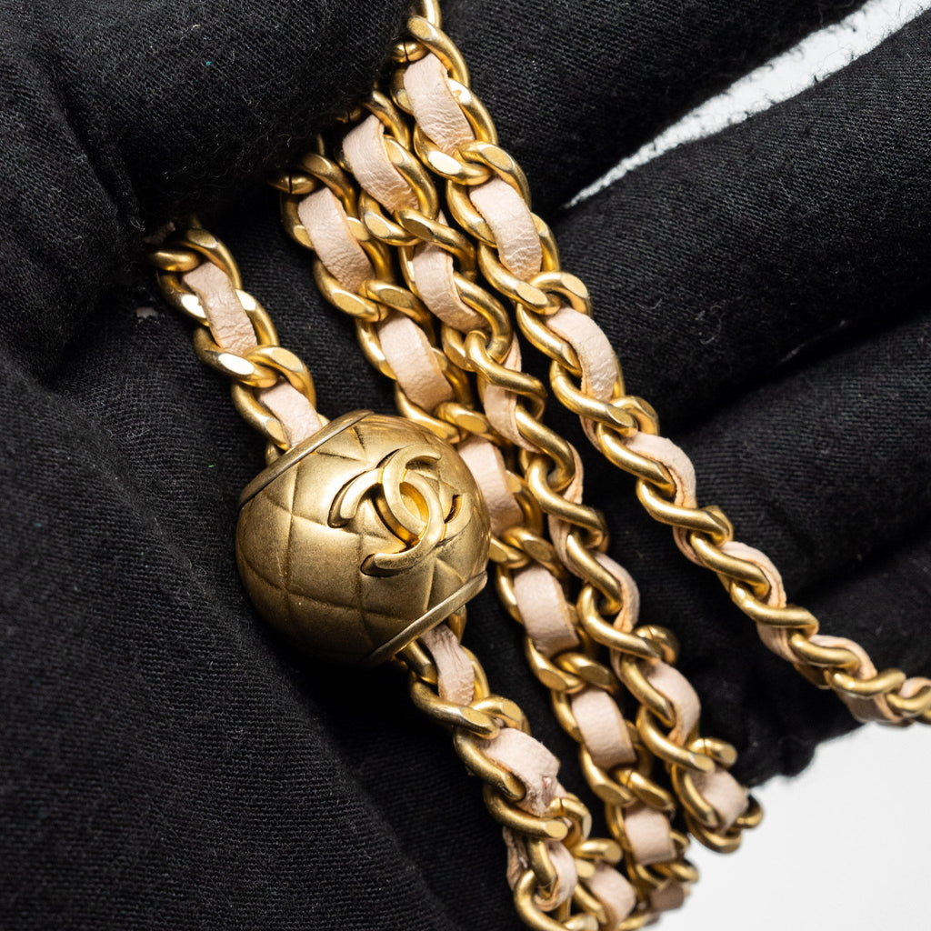 chanel-mini-vanity-with-chain-lambskin-light-pink-ghw