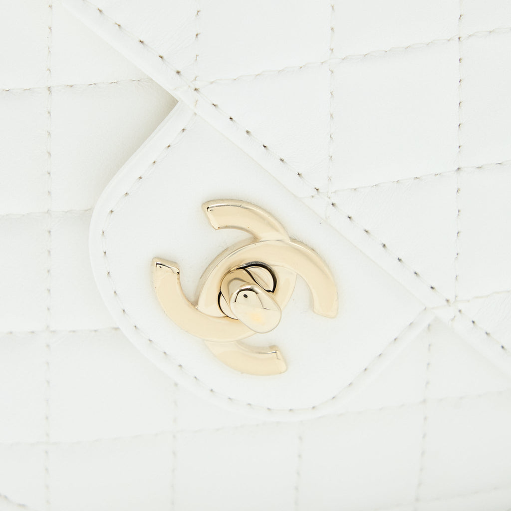 copy-of-chanel-22s-heart-bag-lambskin-white-lghw-microchip