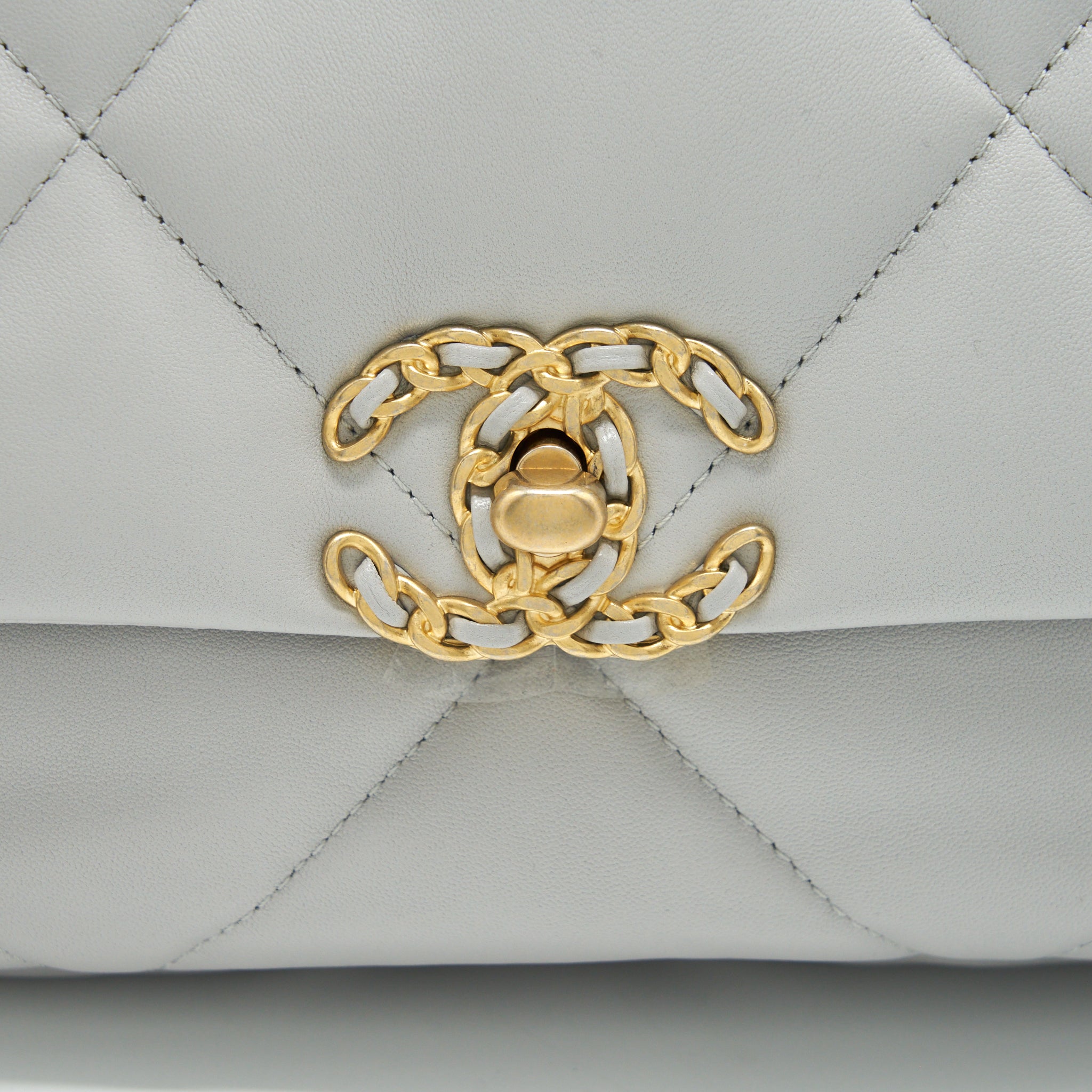 chanel-small-19-bag-lambskin-light-grey-with-multicolour-hardware-microchip