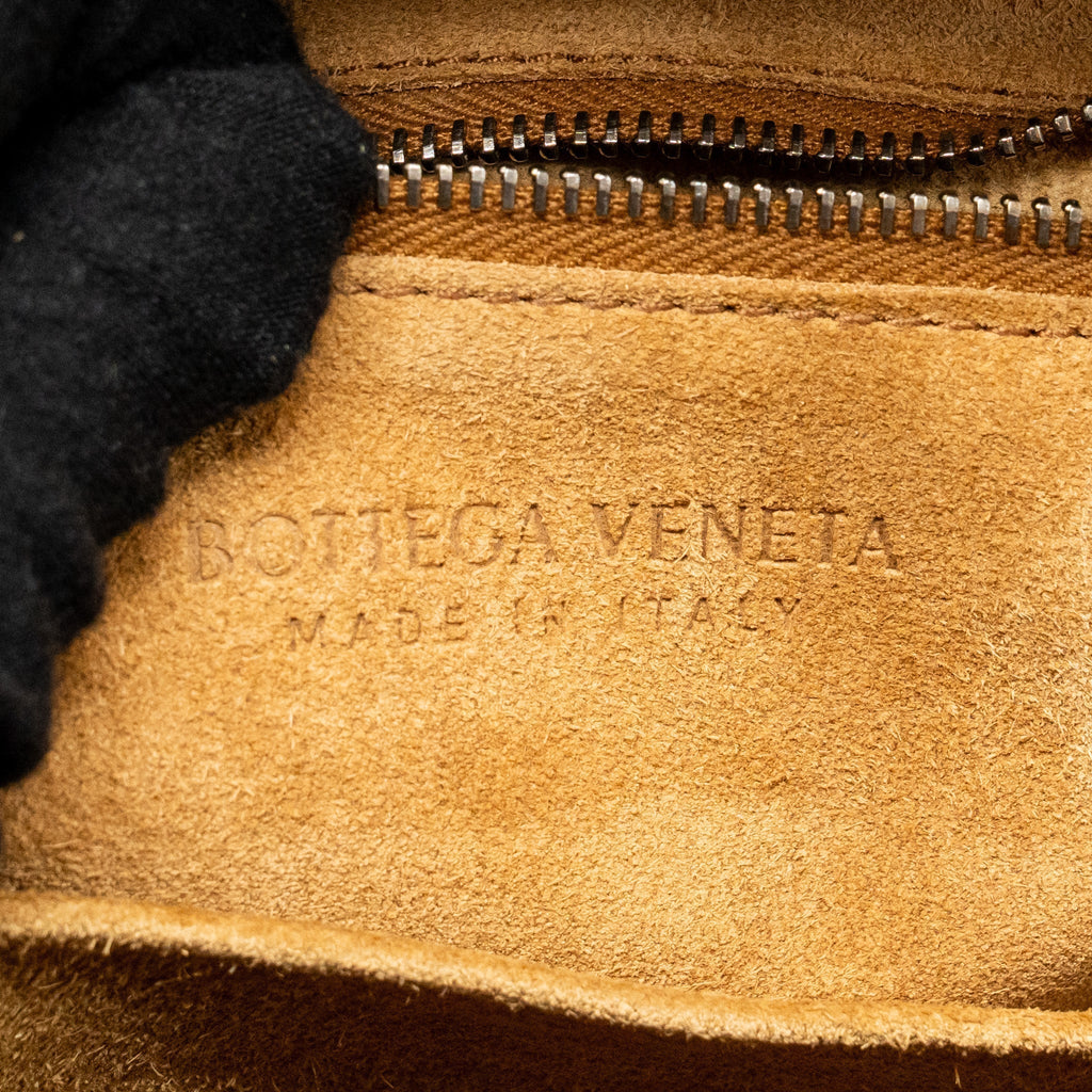 bottega-veneta-small-arco-bag-calfskin-black-shw