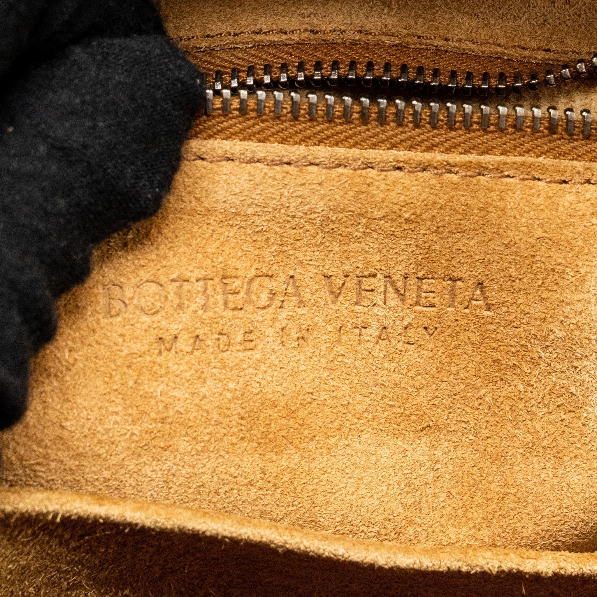 bottega-veneta-small-arco-bag-calfskin-black-shw