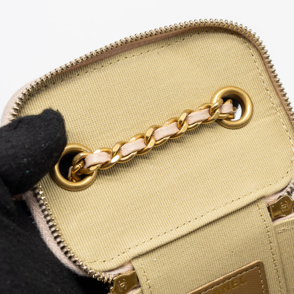 chanel-mini-vanity-with-chain-lambskin-light-pink-ghw