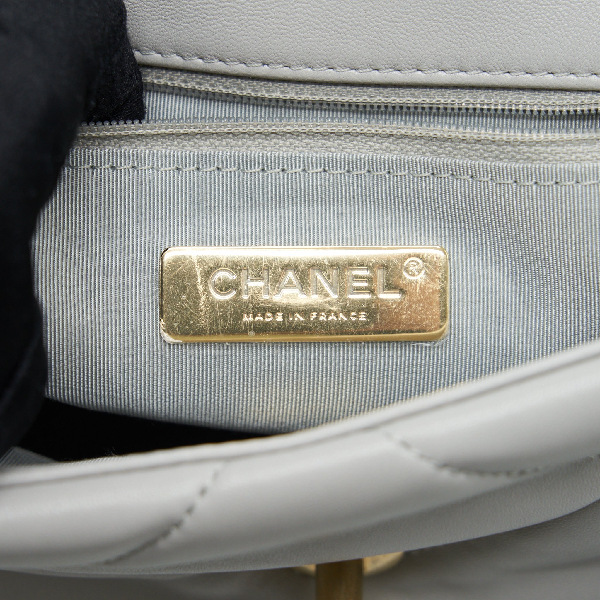 chanel-small-19-bag-lambskin-light-grey-with-multicolour-hardware-microchip
