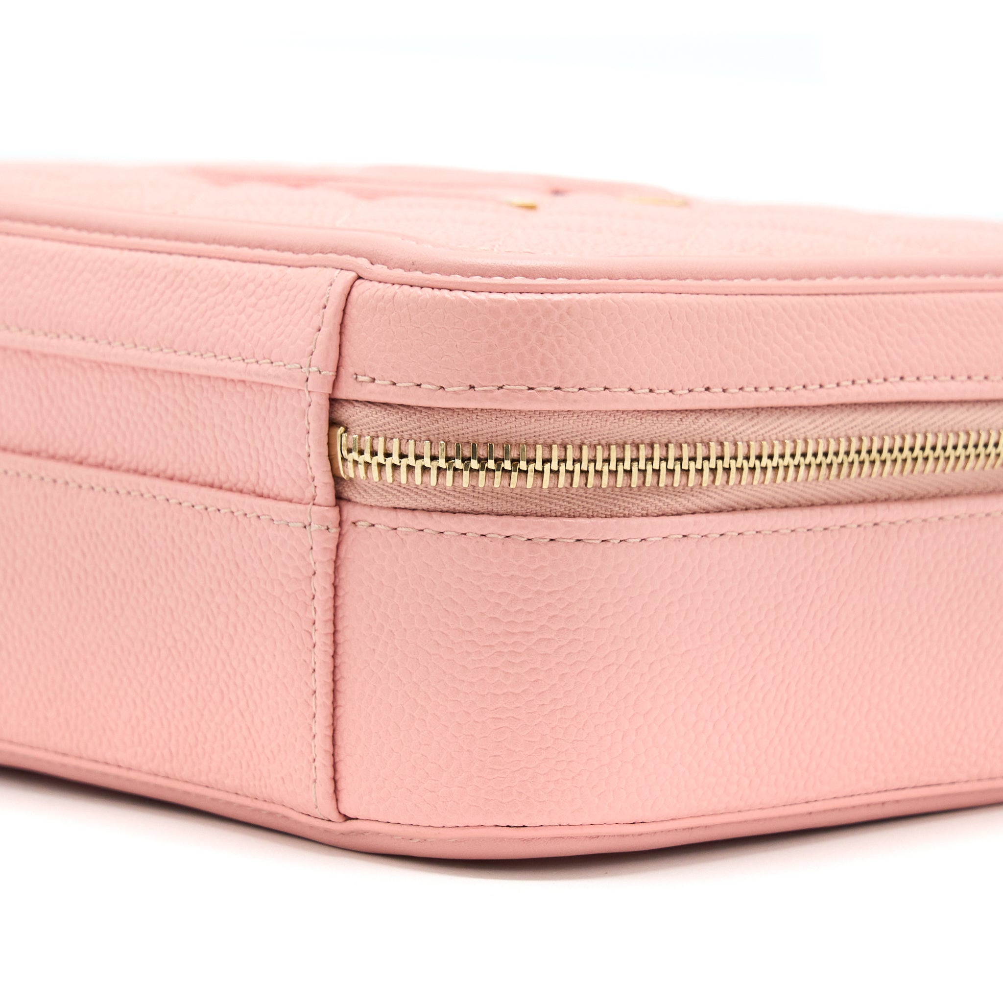 chanel-filigree-vanity-case-caviar-pink-ghw