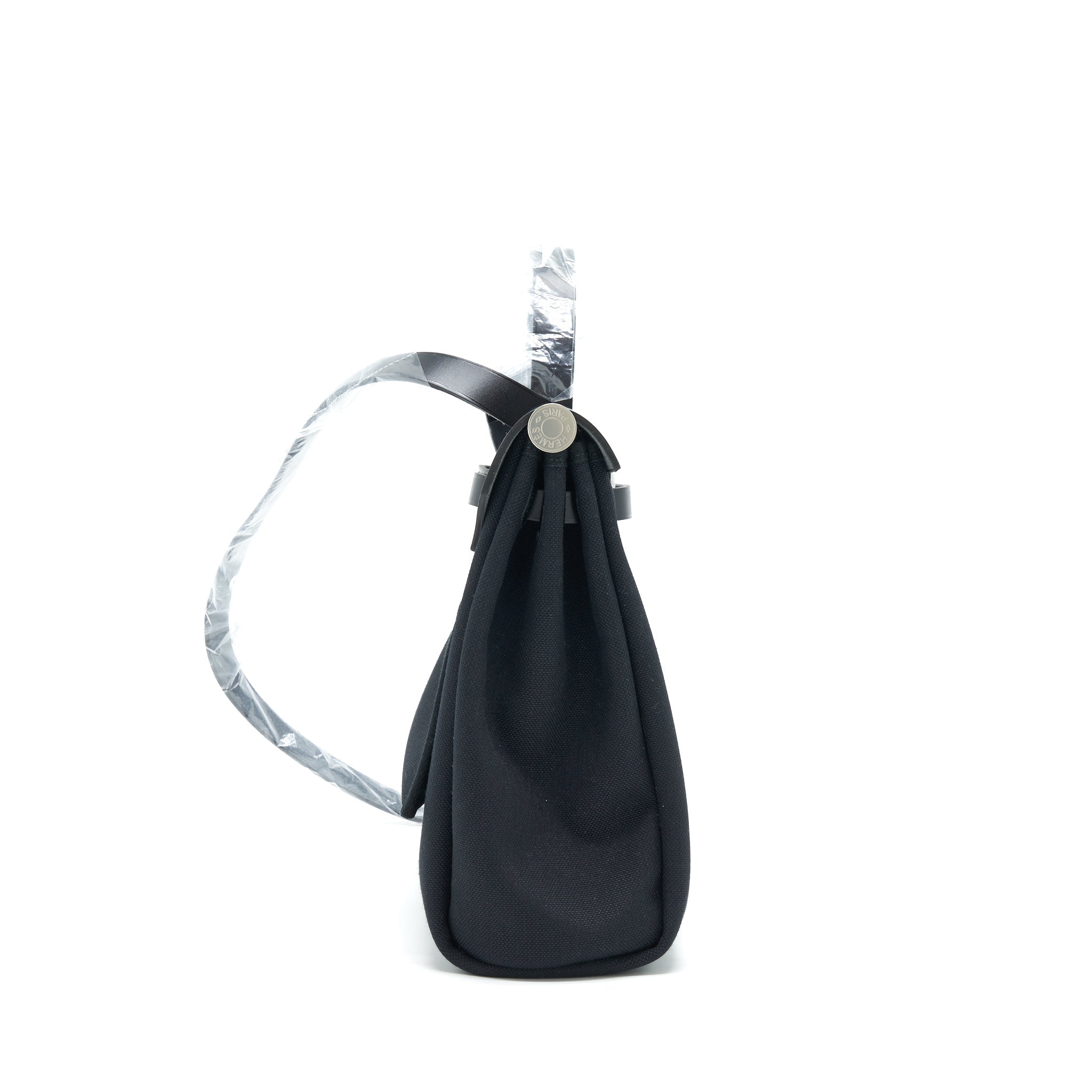 hermes-herbag-zip-31-retourne-bag-in-noir-stamp