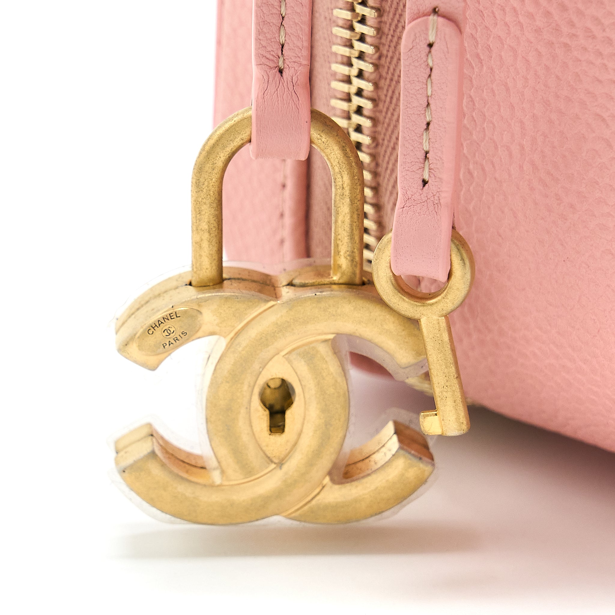 chanel-filigree-vanity-case-caviar-pink-ghw