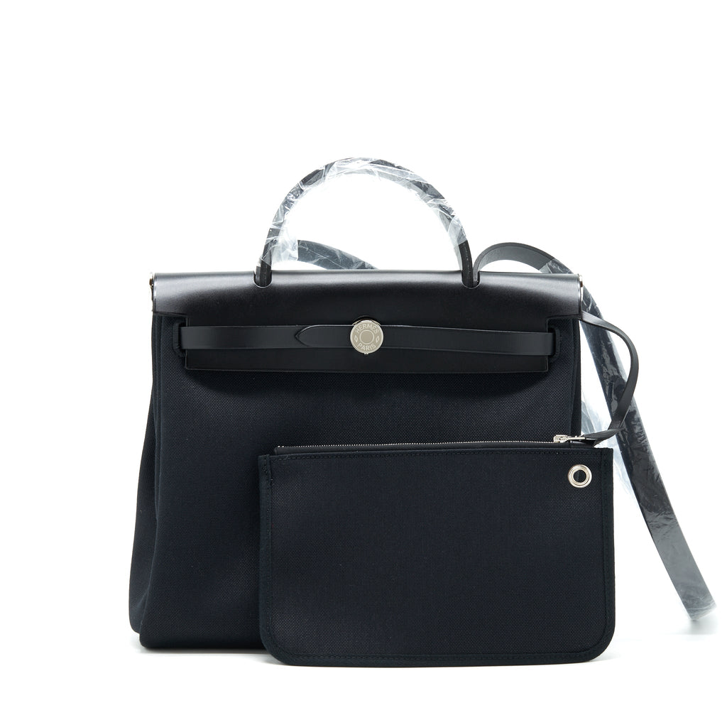 hermes-herbag-zip-31-retourne-bag-in-noir-stamp