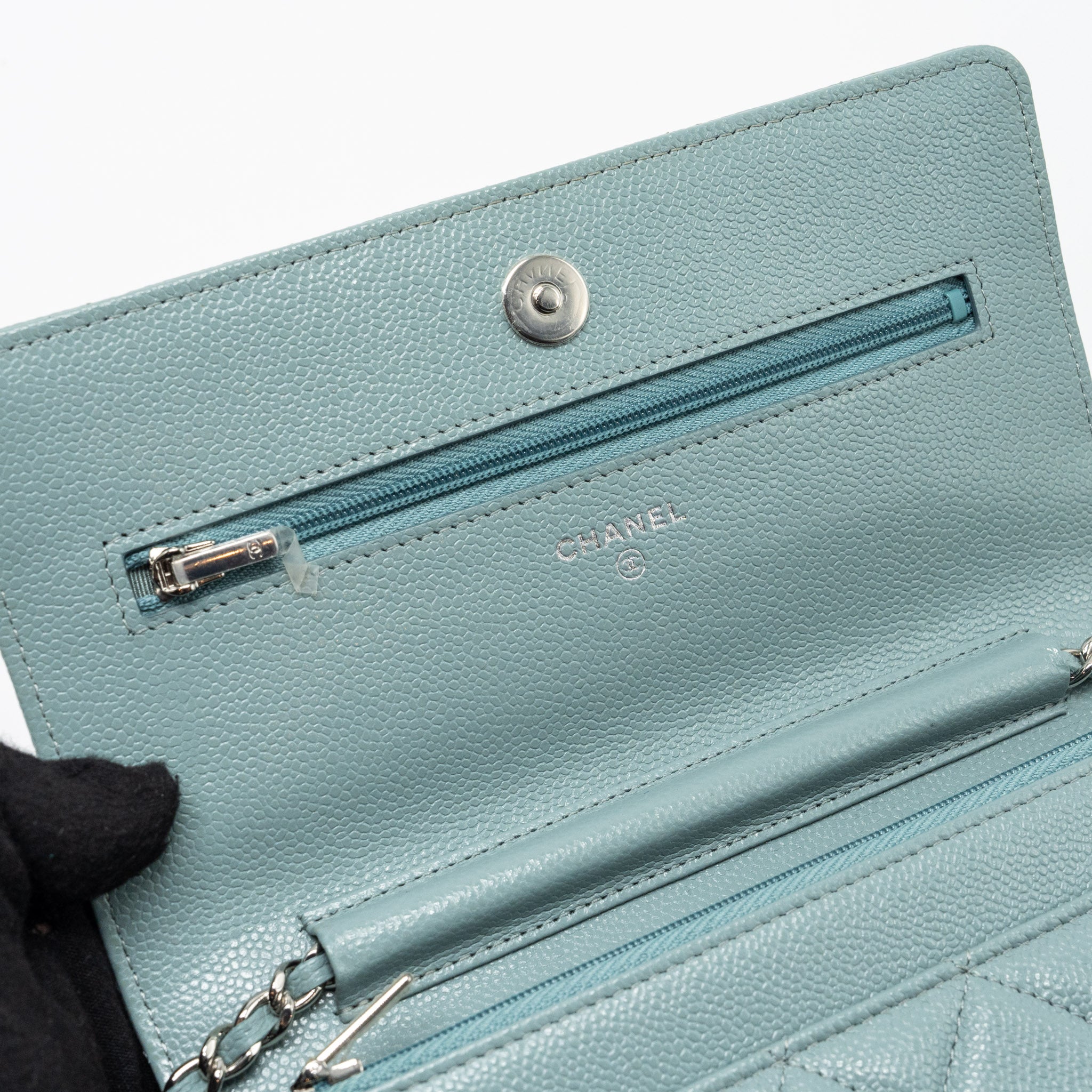 chanel-classic-wallet-on-chain-caviar-light-blue-shw-copy