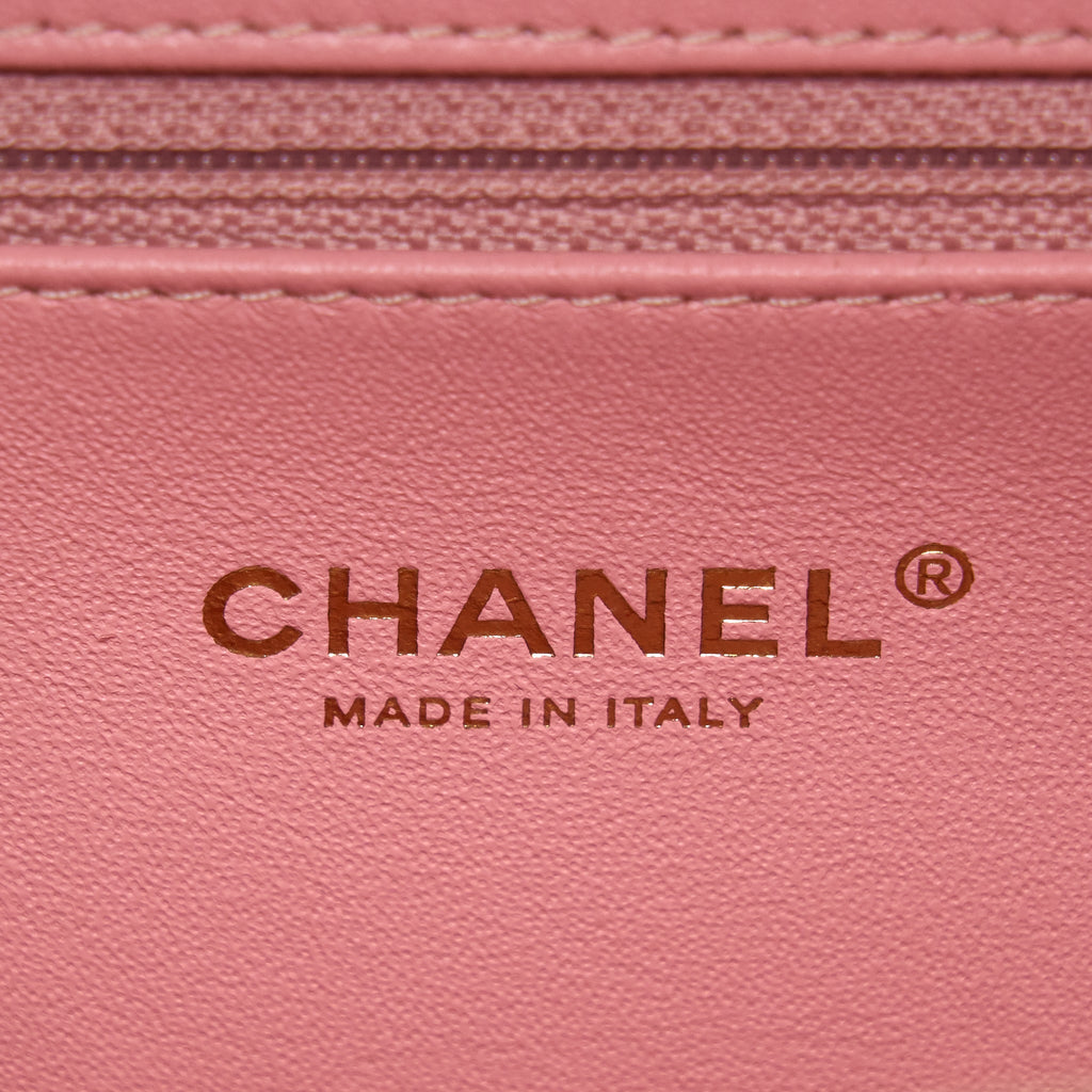 chanel-filigree-vanity-case-caviar-pink-ghw