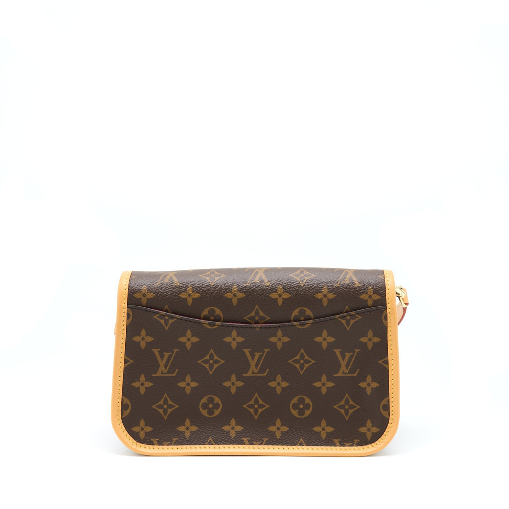 louis-vuitton-diane-monogram-canvas-fuchsia-ghw