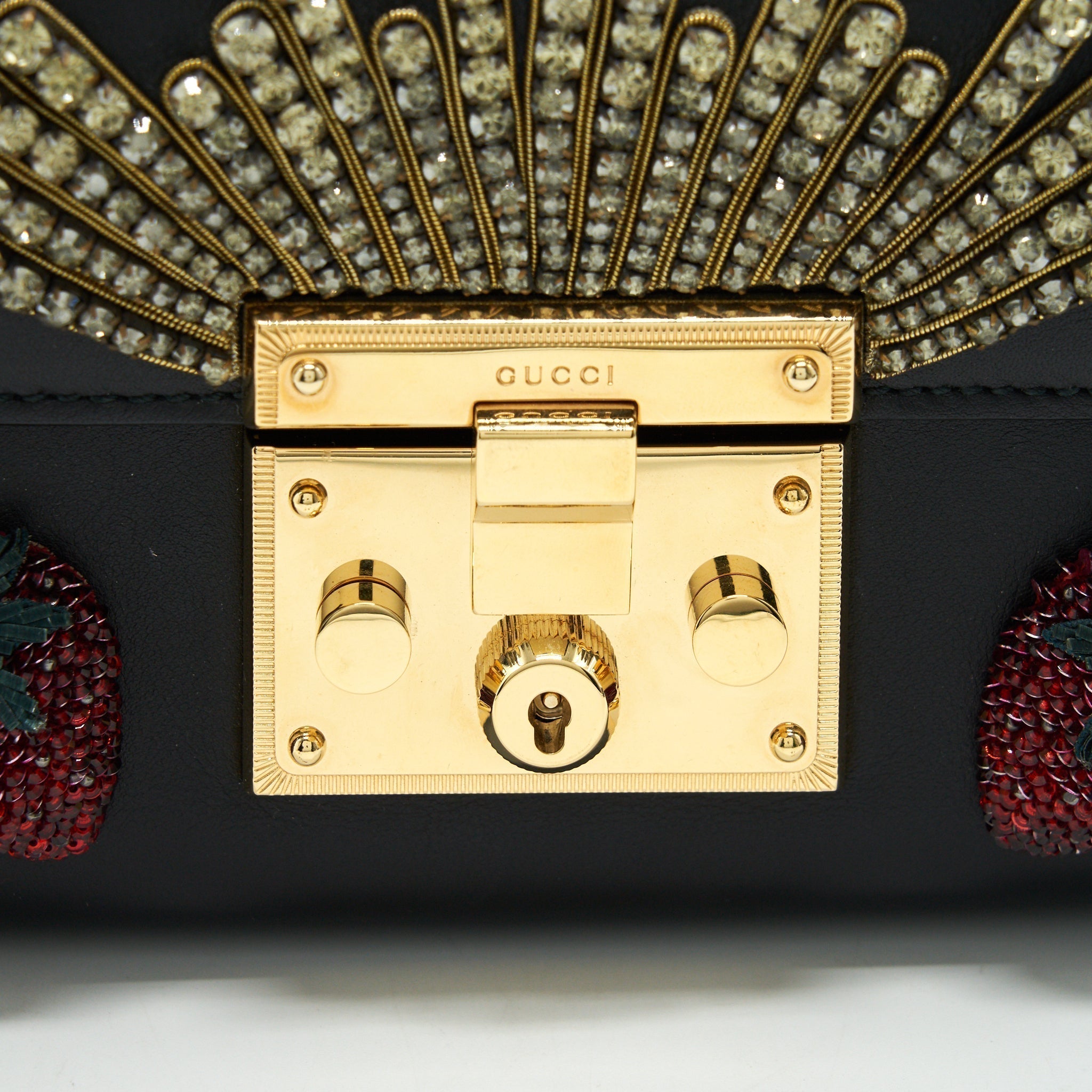 gucci-limited-edition-padlock-chain-bag-black-1