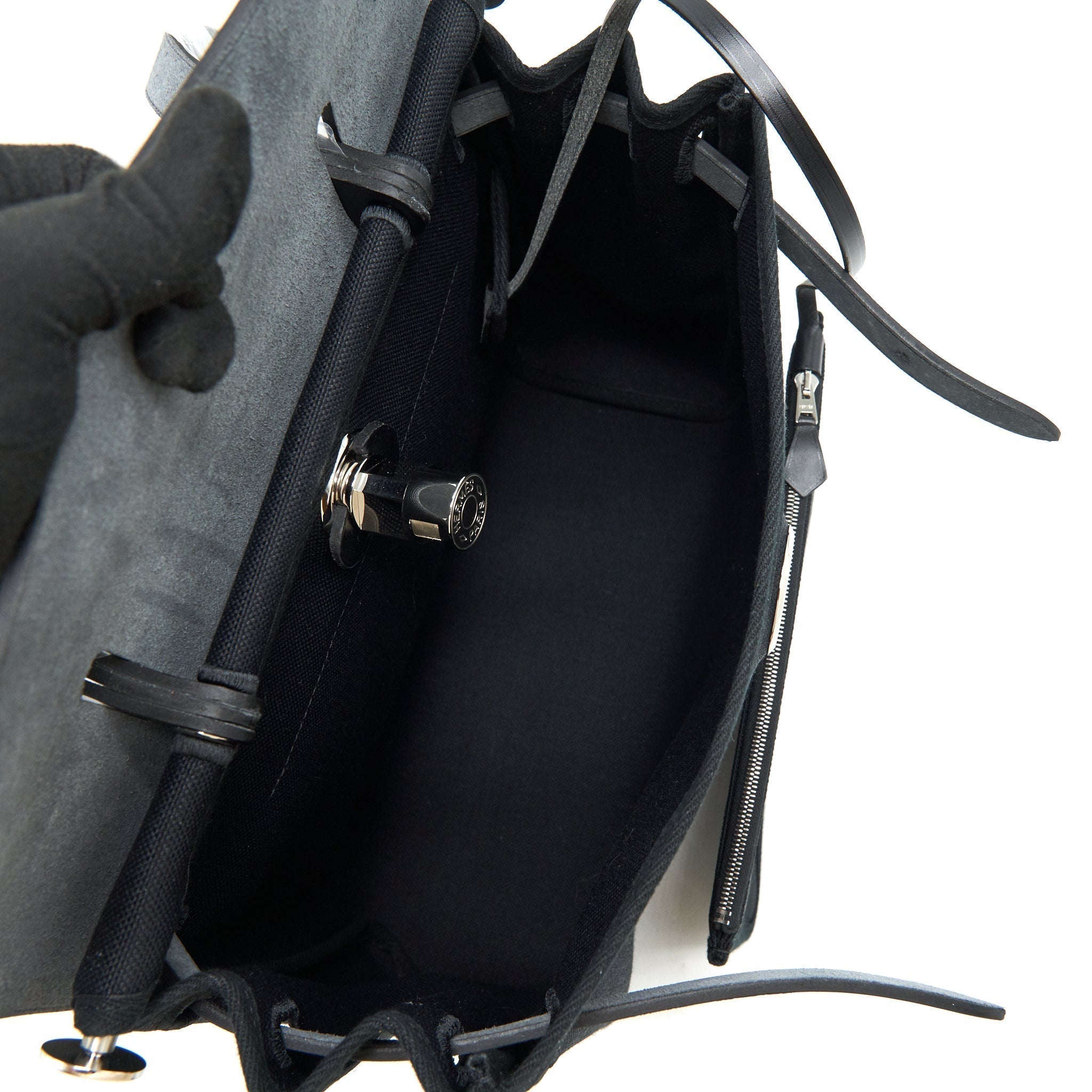 hermes-herbag-zip-31-retourne-bag-in-noir-stamp