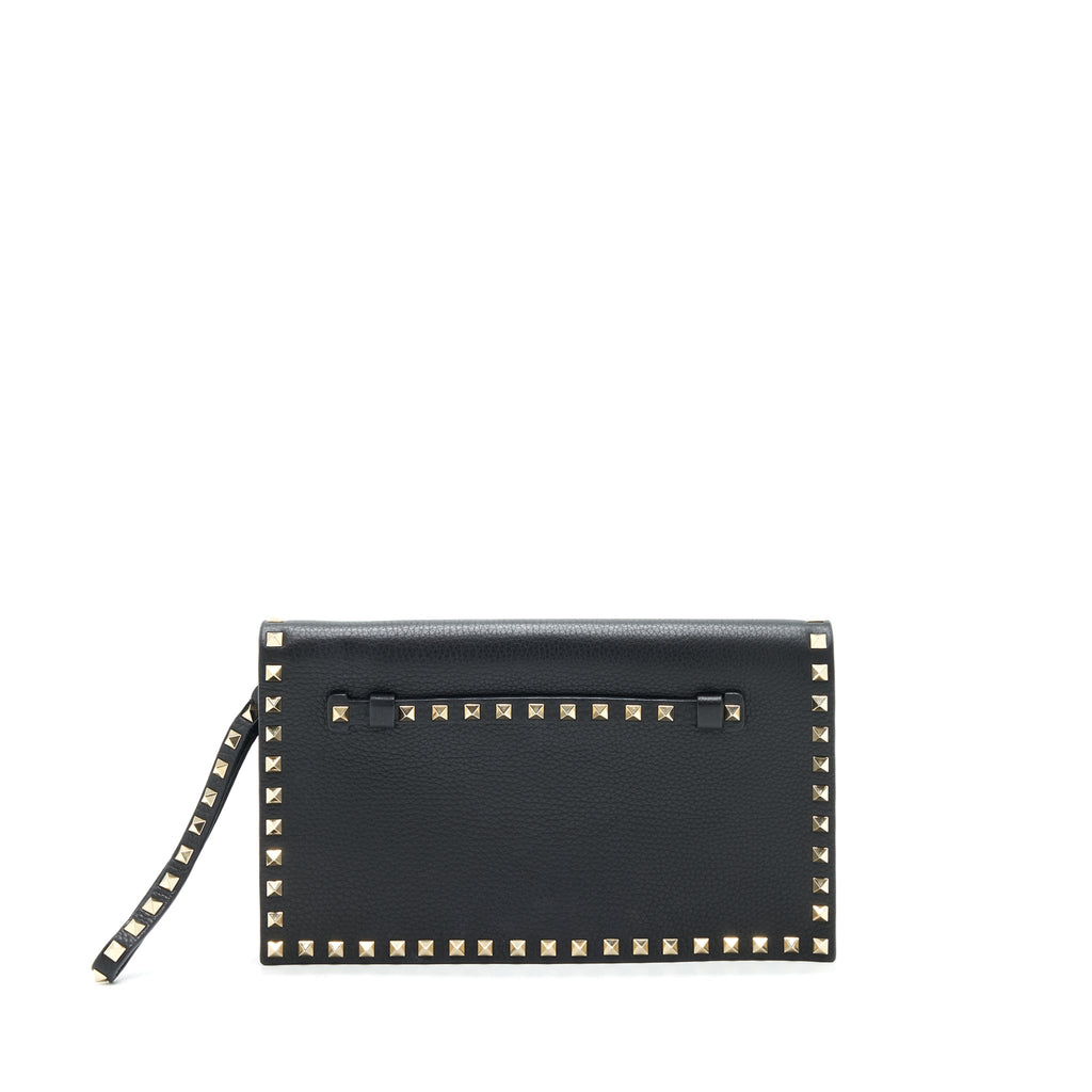 valentino-garavani-rockstud-leather-clutch-black