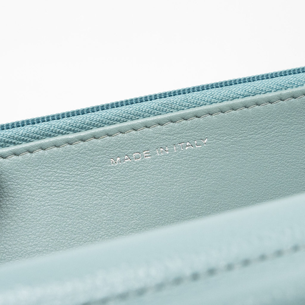 chanel-classic-wallet-on-chain-caviar-light-blue-shw-copy