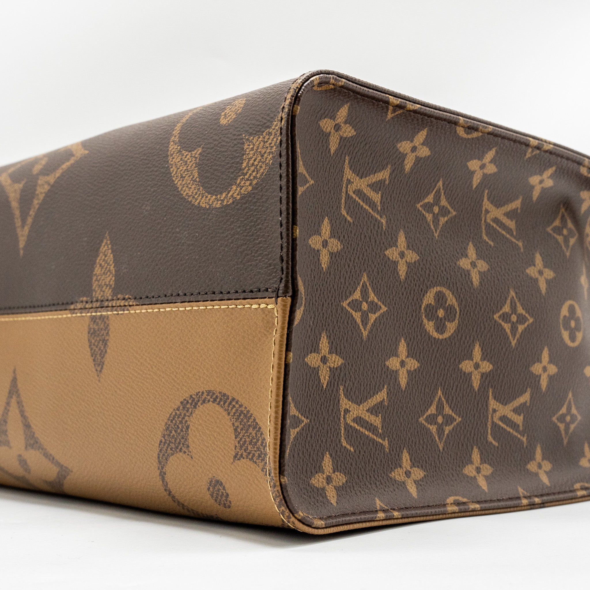 louis-vuitton-onthego-mm-monogram-canvas-ghw-7