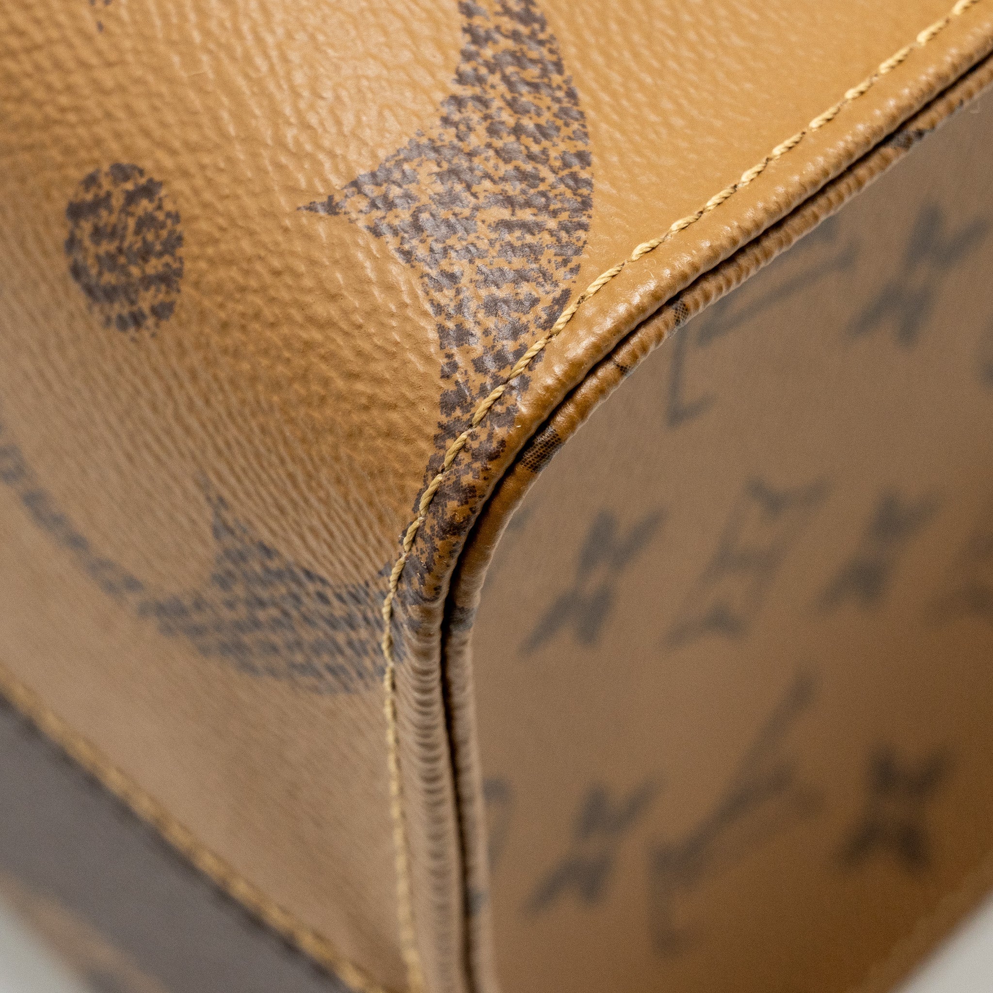 louis-vuitton-onthego-mm-monogram-canvas-ghw-7