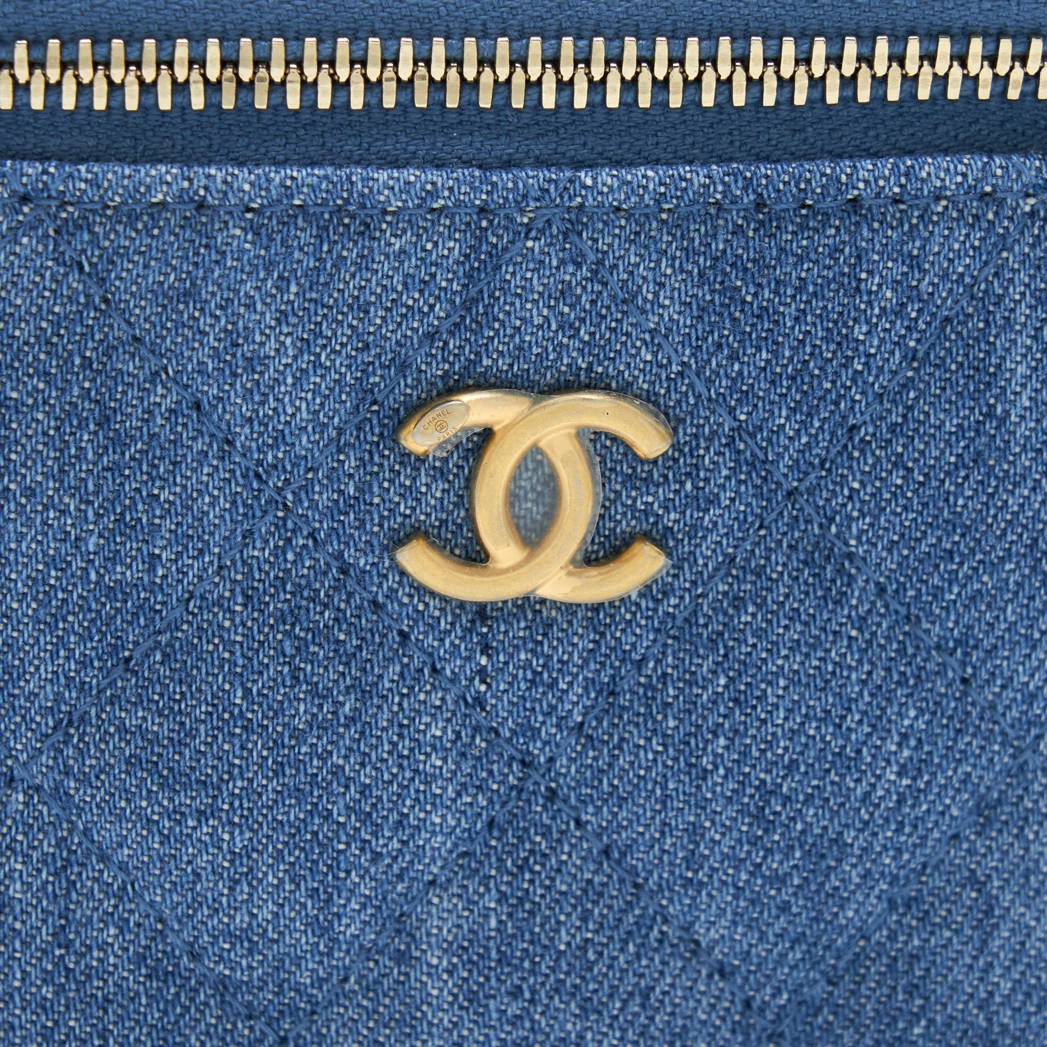 chanel-22c-pearl-crush-mini-vanity-with-chain-denim-blue-ghw
