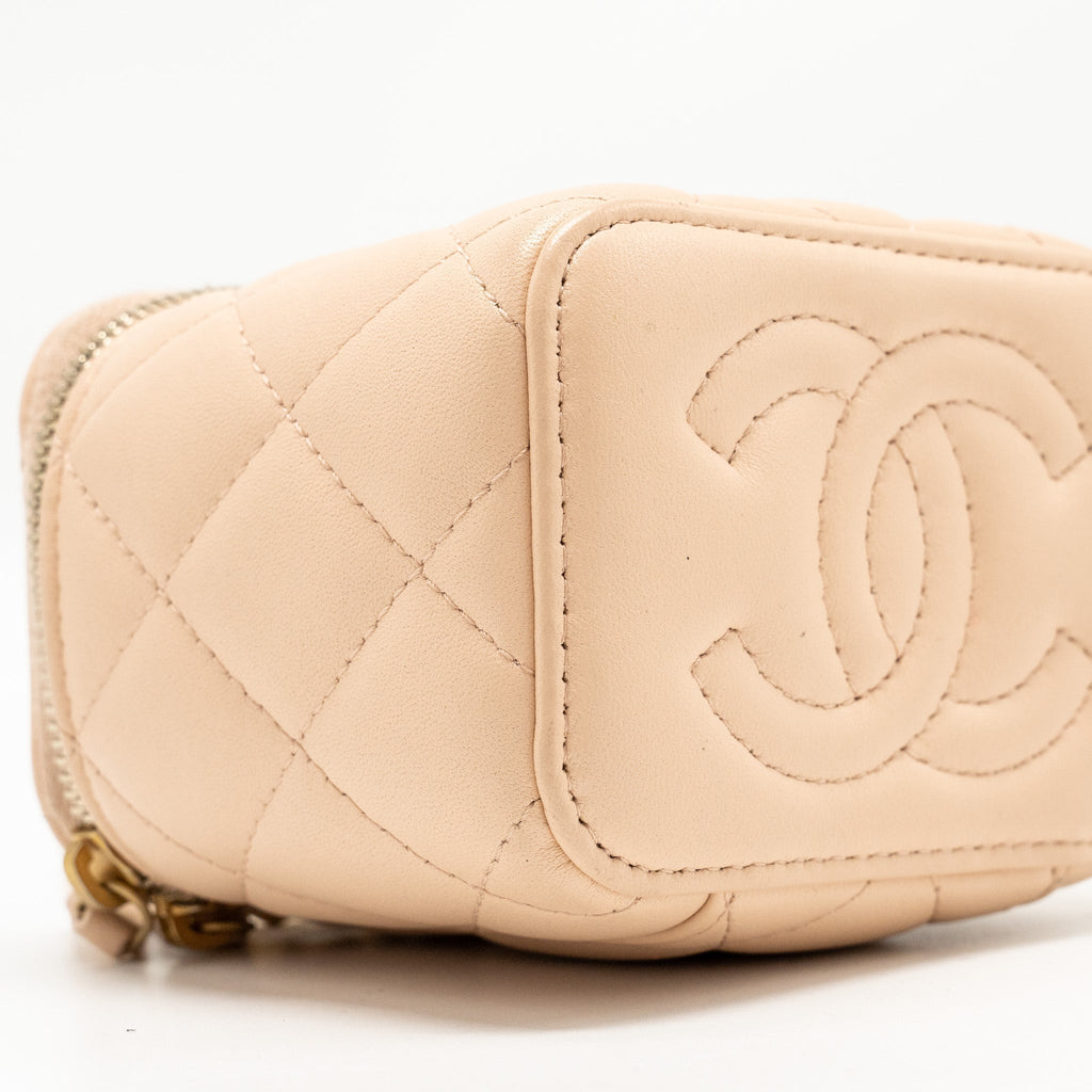 chanel-mini-vanity-case-with-camellia-adjustable-chain-lambskin-beige-ghw-microchip