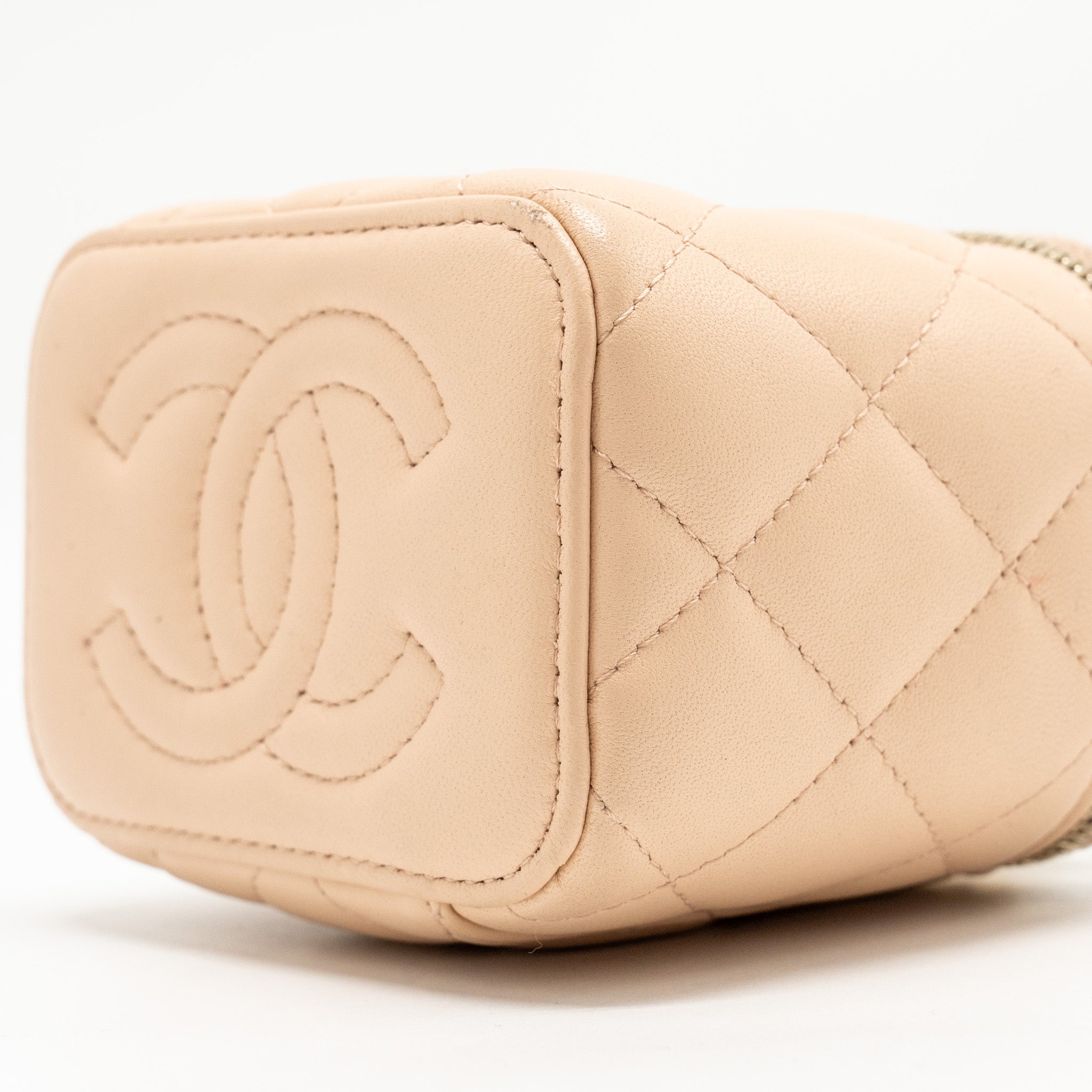 chanel-mini-vanity-case-with-camellia-adjustable-chain-lambskin-beige-ghw-microchip