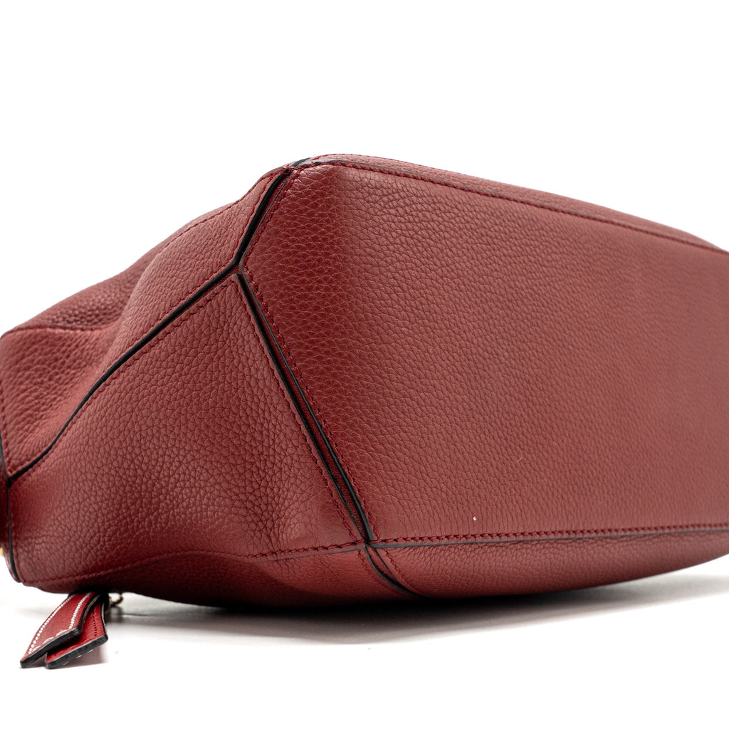 loewe-small-puzzle-grained-calfskin-red-ghw