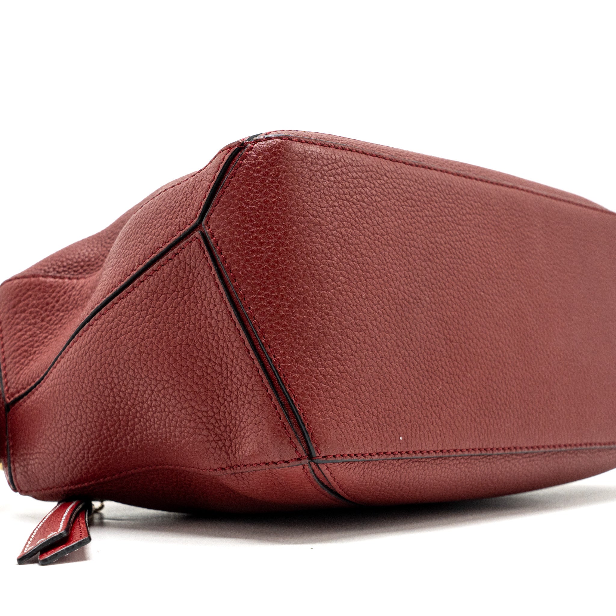 loewe-small-puzzle-grained-calfskin-red-ghw