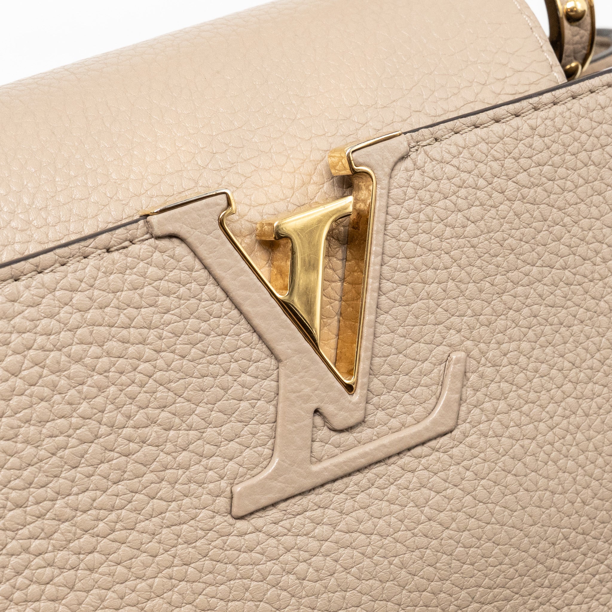 louis-vuitton-capucines-mm-taurillon-leather-light-grey-ghw