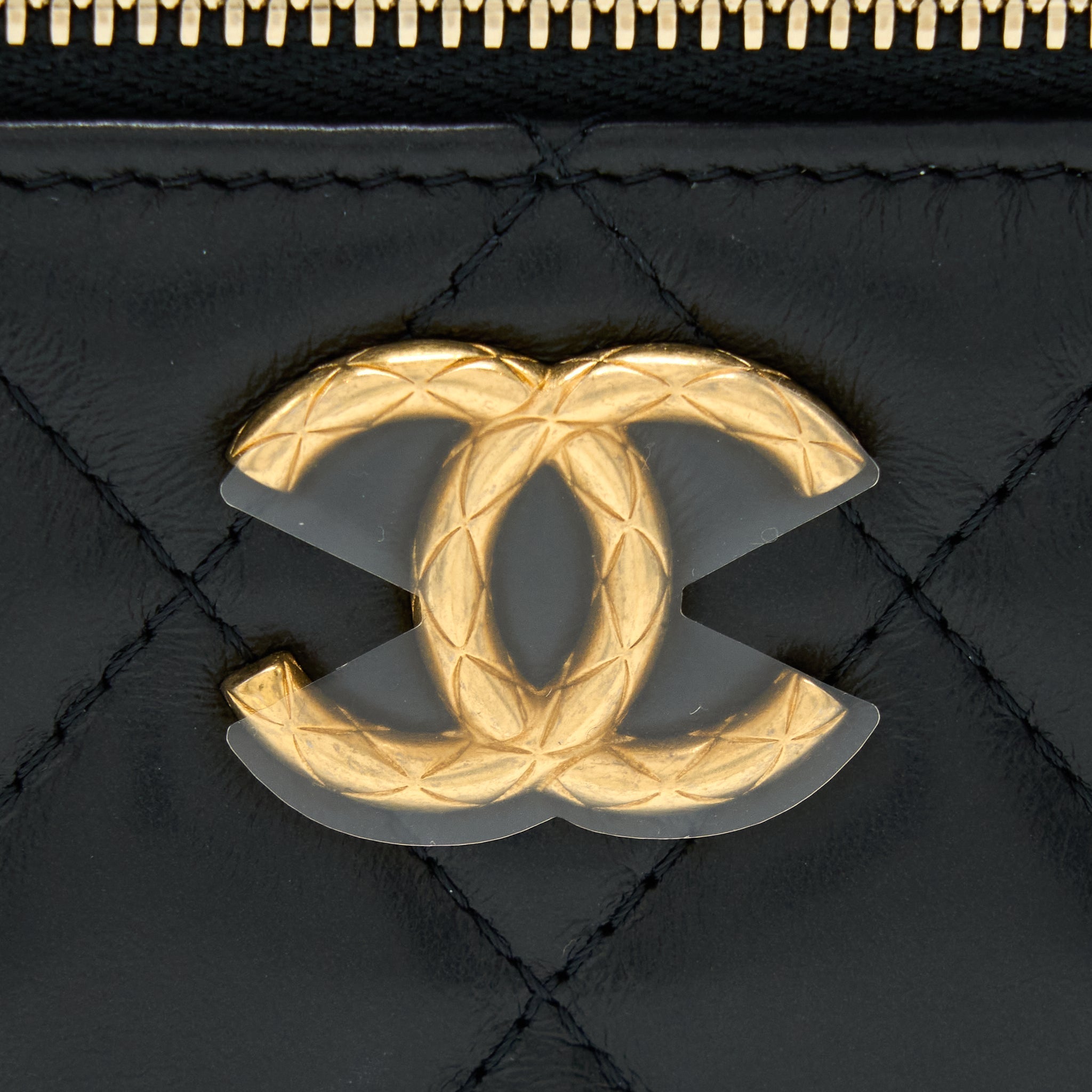 chanel-22k-gold-pillar-adjustable-chain-long-vanity-lambskin-black-ghw-microchip