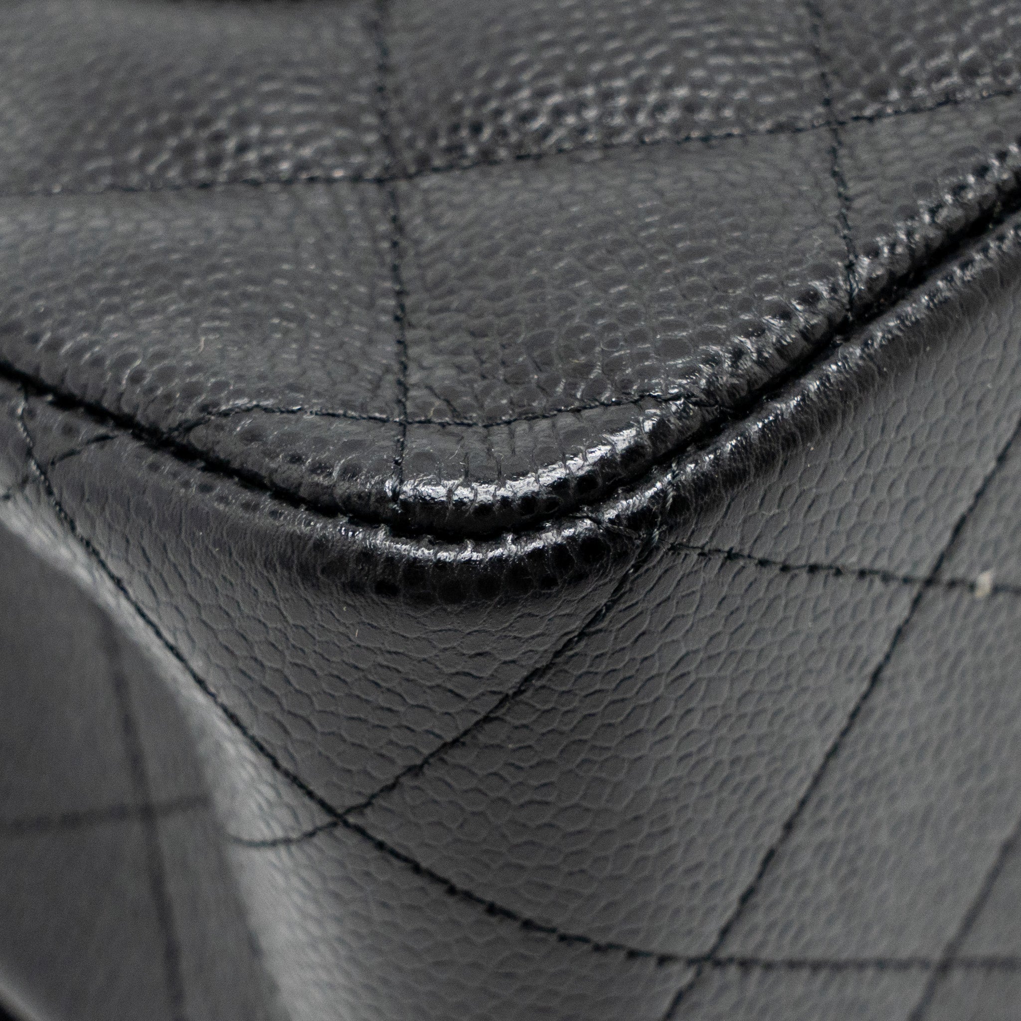 chanel-jumbo-classic-double-flap-bag-caviar-black-ghw-11