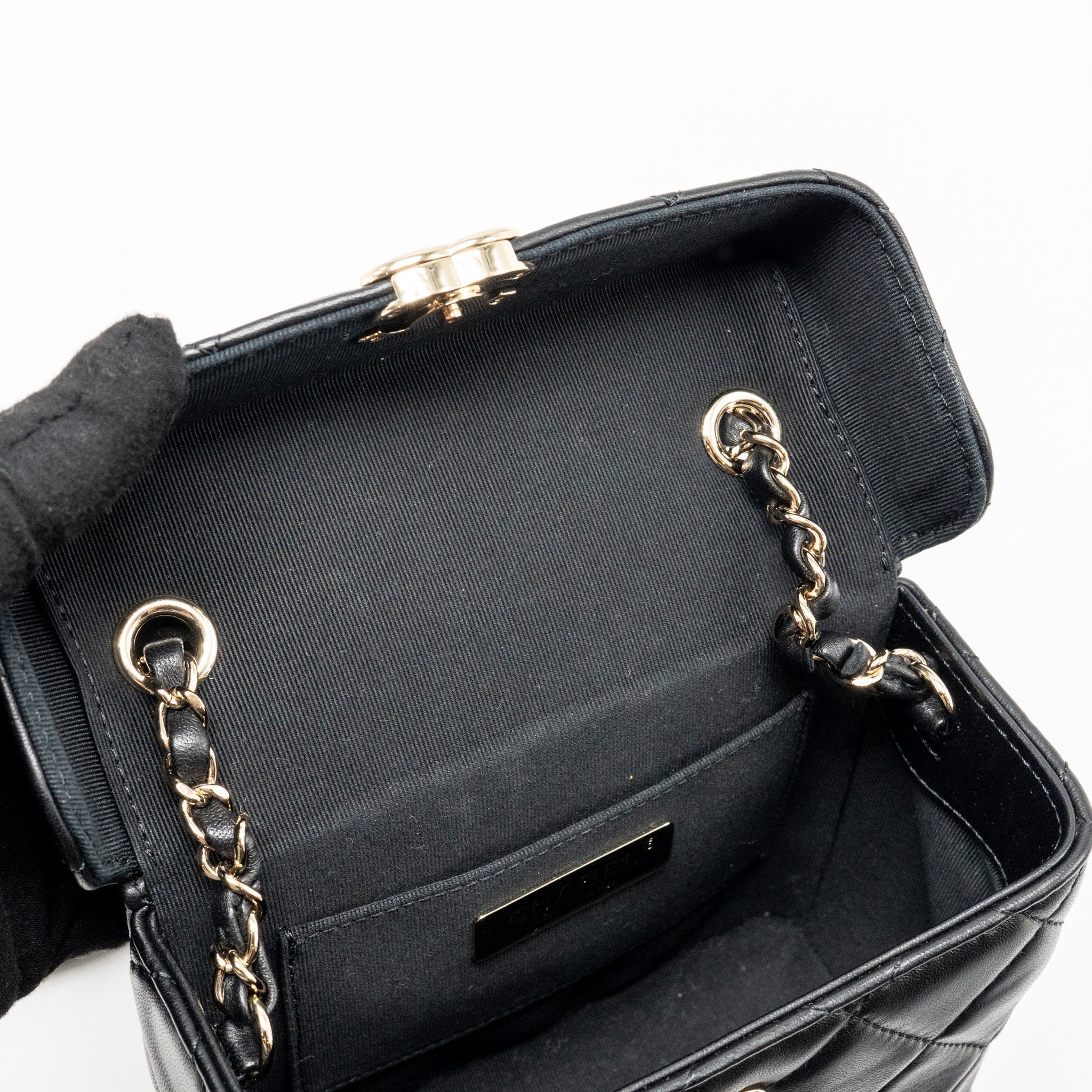chanel-flap-vanity-with-chain-lambskin-black-lgwh-microchip