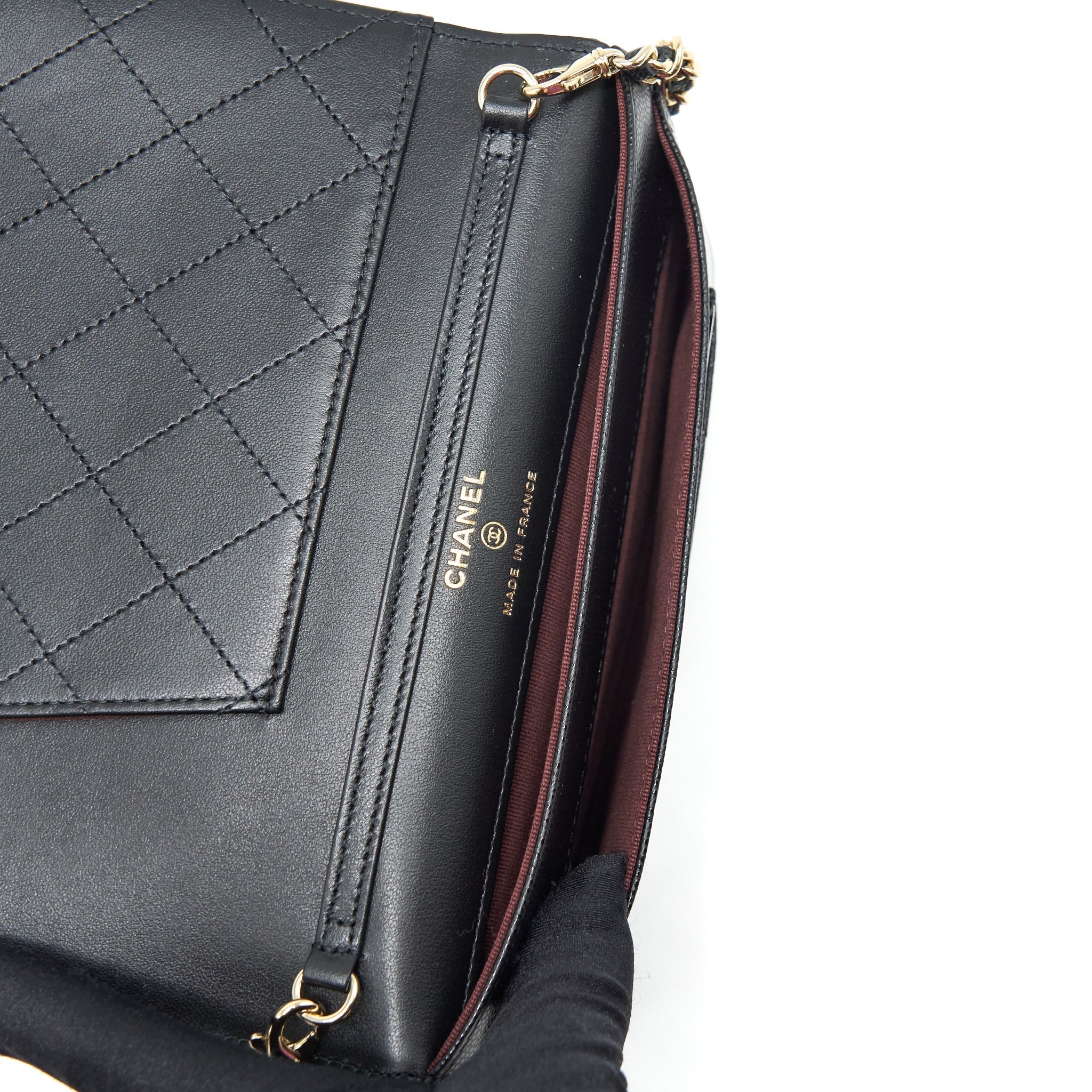 chanel-2-in-1-wallet-on-chain-caviar-black-ghw