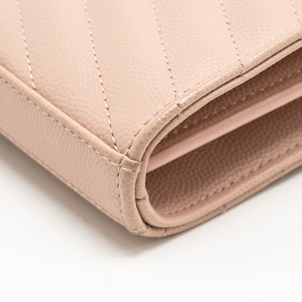 saint-laurent-ysl-matelasse-chain-wallet-grained-calfskin-pale-blush-ghw
