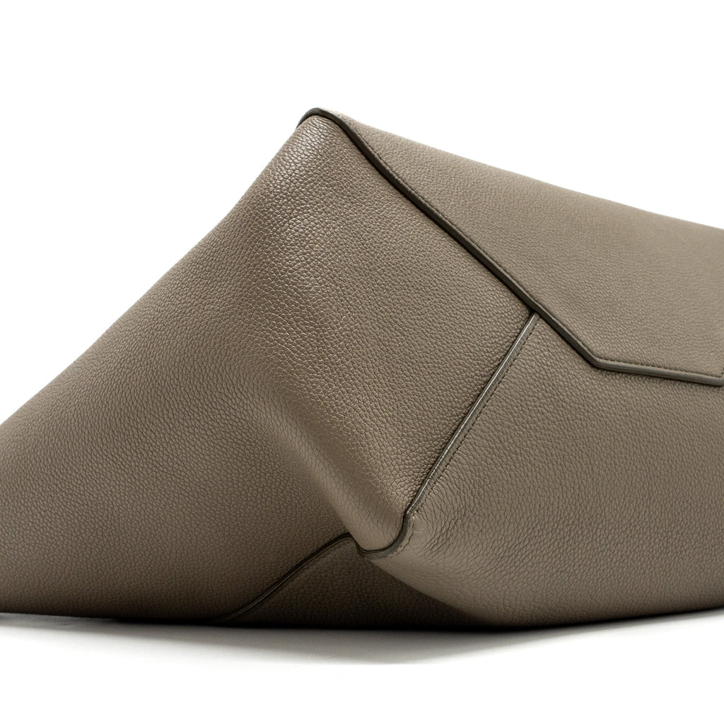 celine-small-cabas-phantom-bag-grained-calfskin-taupe-ghw