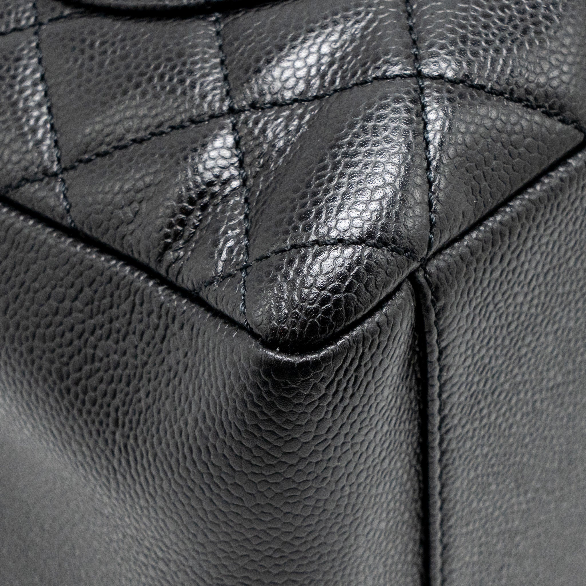 chanel-grand-shopping-tote-caviar-black-shw-3