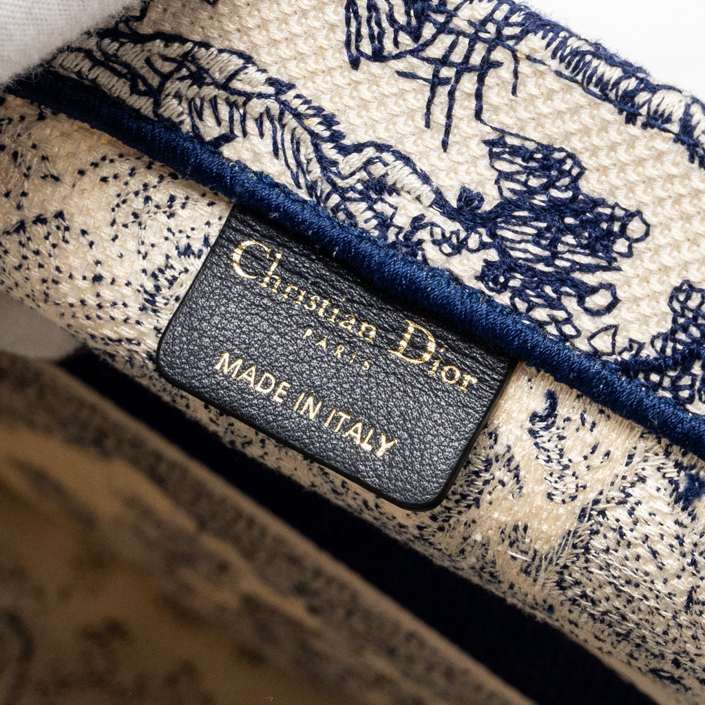 dior-medium-book-tote-blue-toile-de-jouy-embroidery-canvas