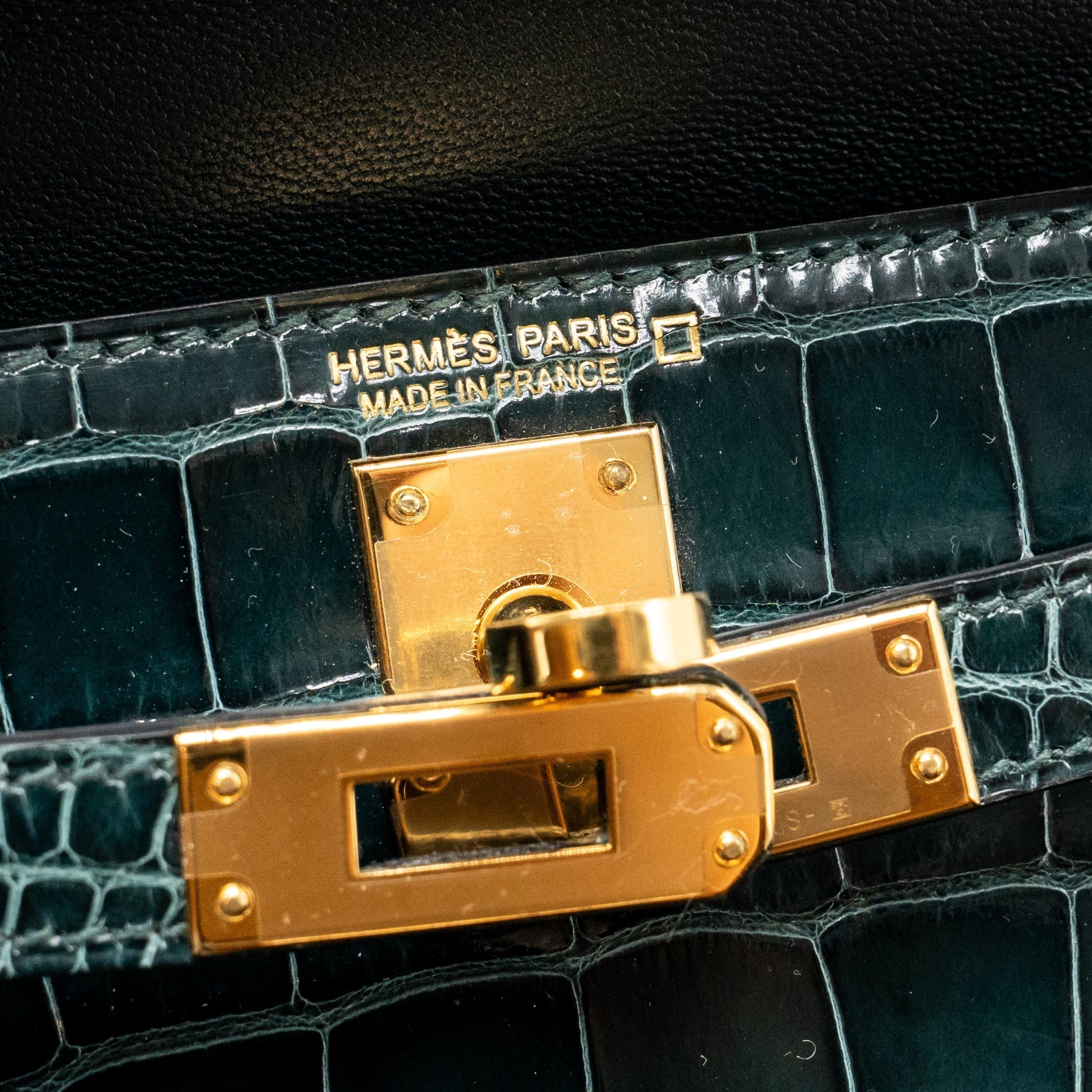 hermes-mini-kelly-ii-shiny-alligator-mississippiensis-6o-vert-cypres-ghw-stamp-y