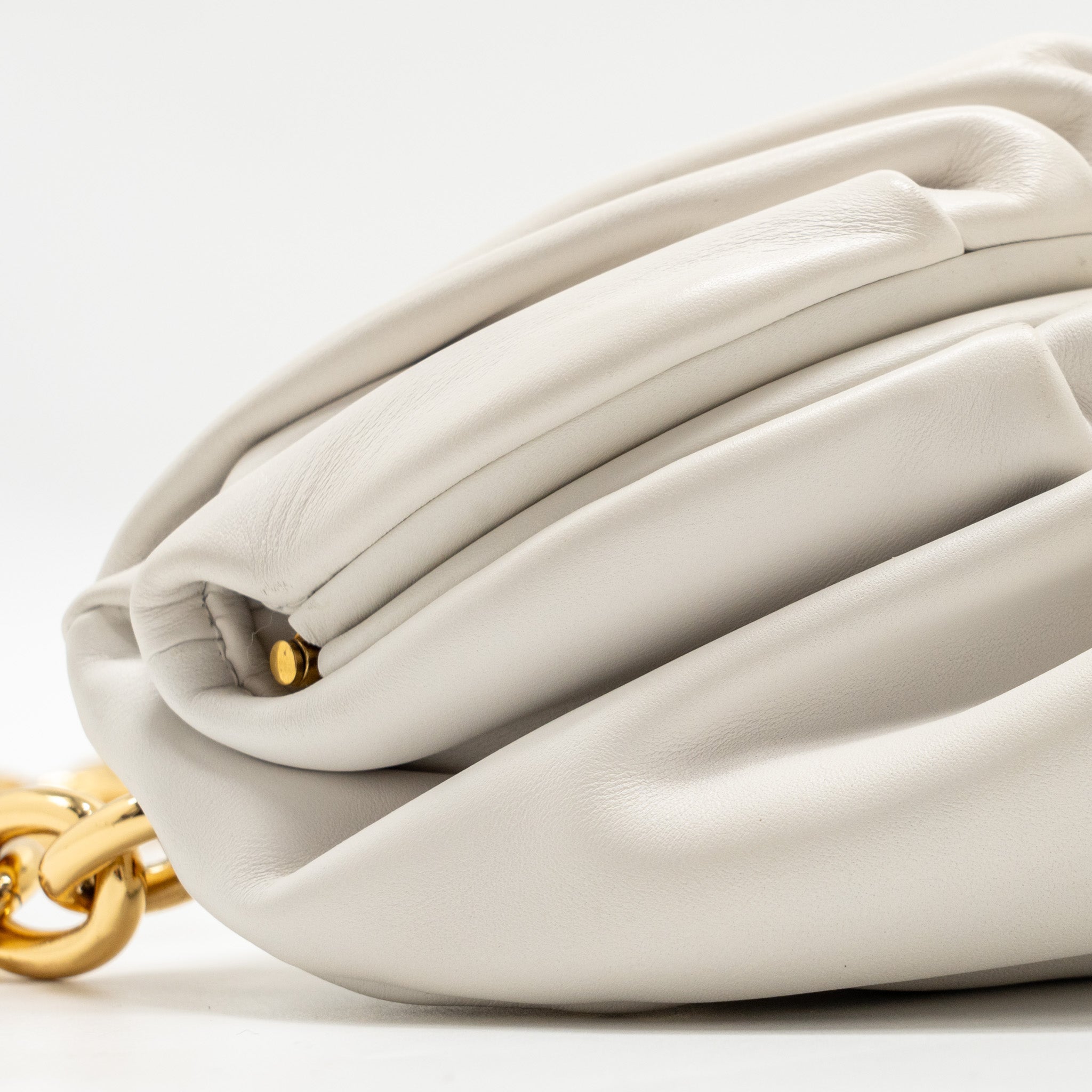 bottega-veneta-the-belt-chain-pouch-bag-calfskin-white-ghw
