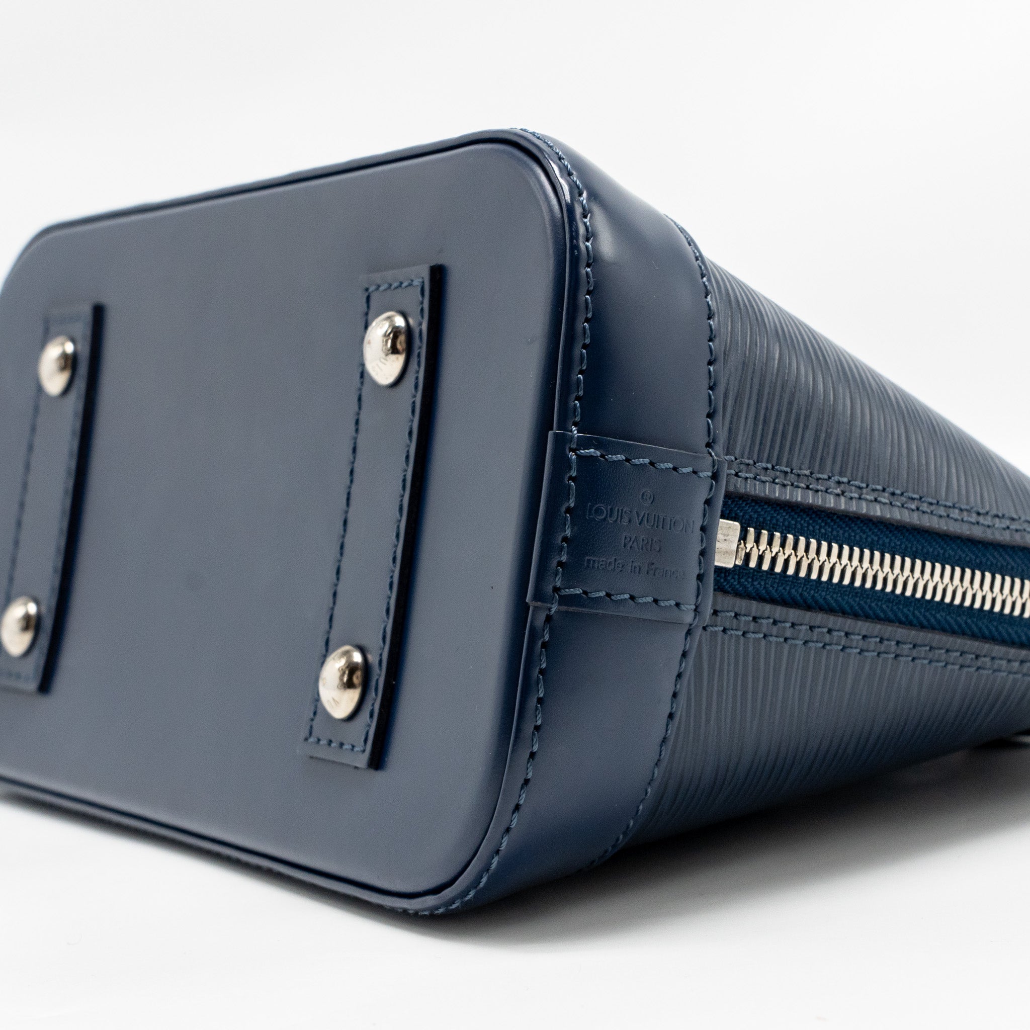 louis-vuitton-alma-bb-epi-indigo-shw