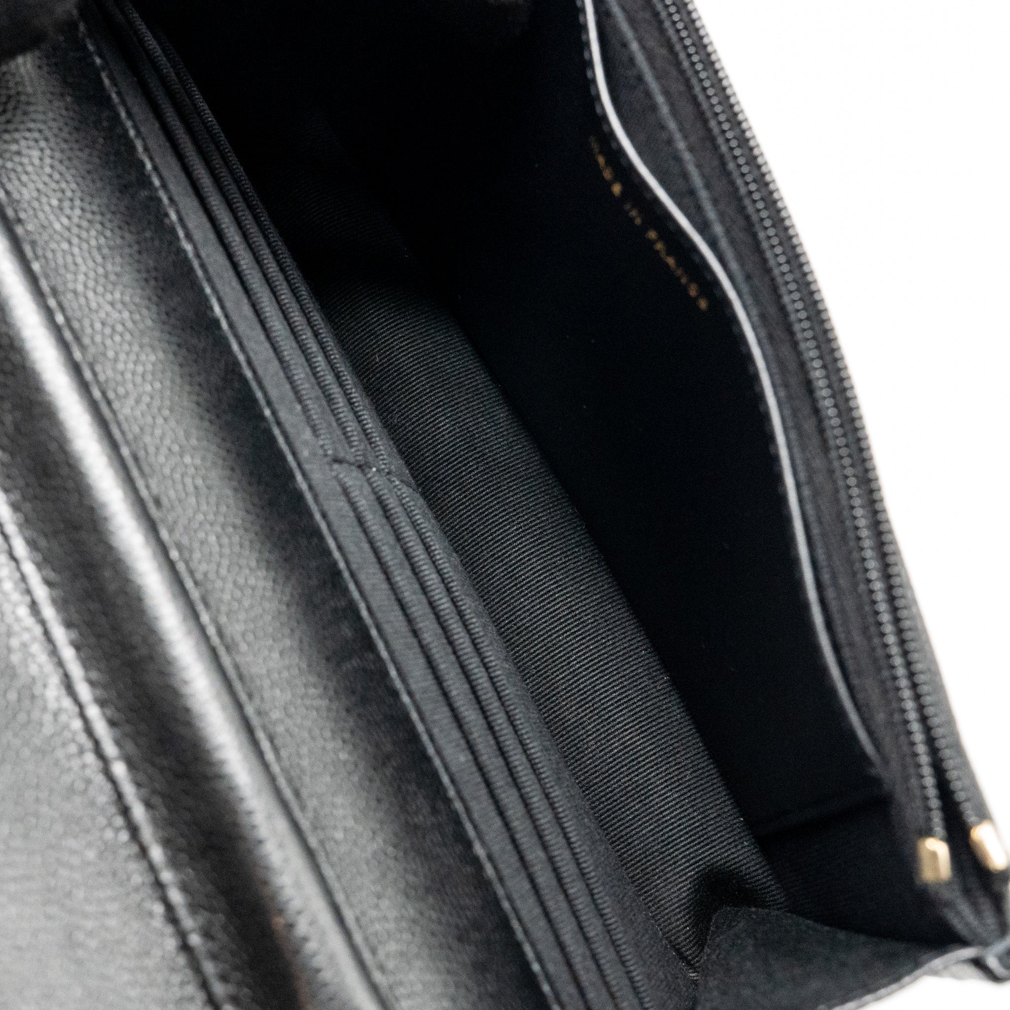 chanel-cc-logo-quilted-wallet-on-chain-caviar-black-lghw-microchip