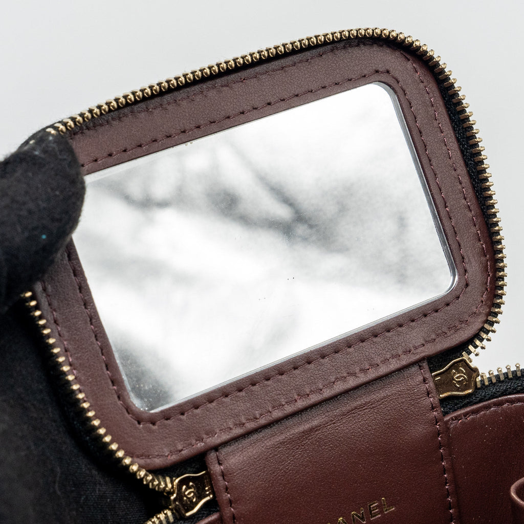 chanel-23c-mini-vanity-case-with-chain-caviar-black-lghw-microchip-copy