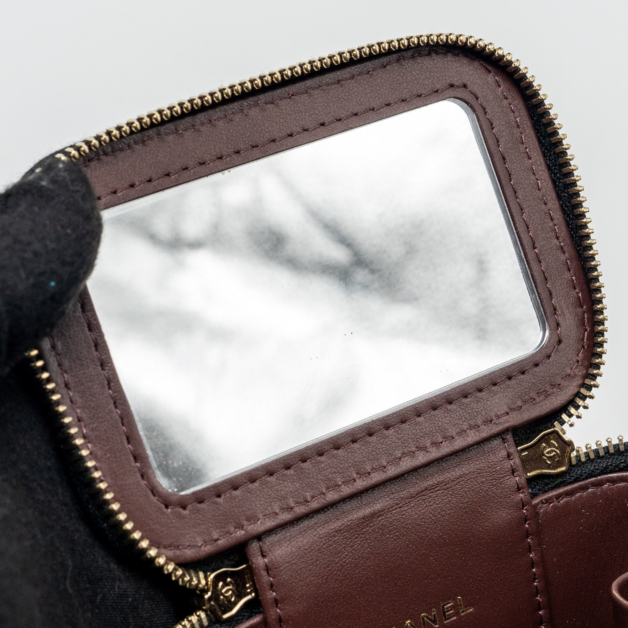 chanel-23c-mini-vanity-case-with-chain-caviar-black-lghw-microchip-copy