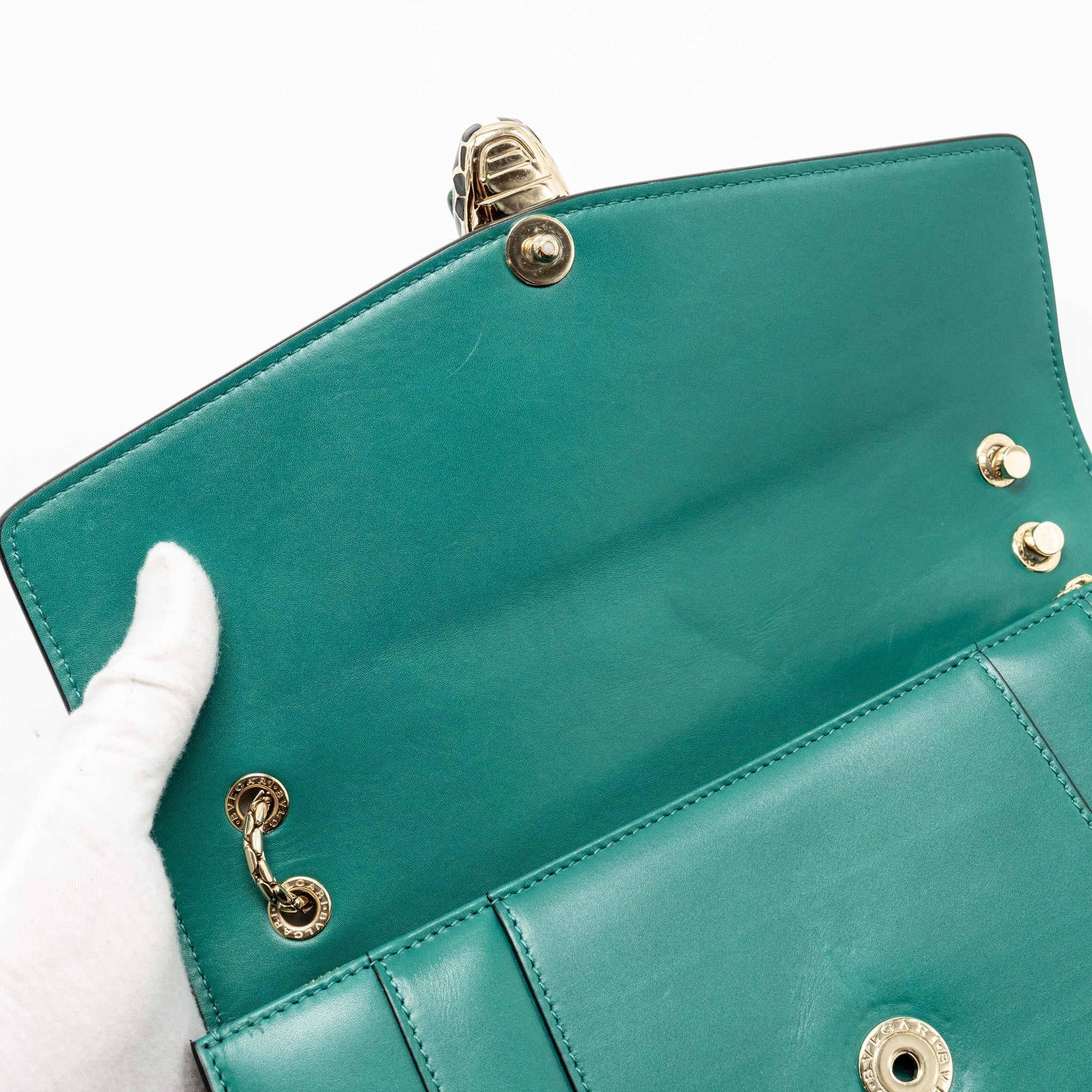 bvlgari-serpenti-forever-shoulder-bag-calfskin-green-lghw-2