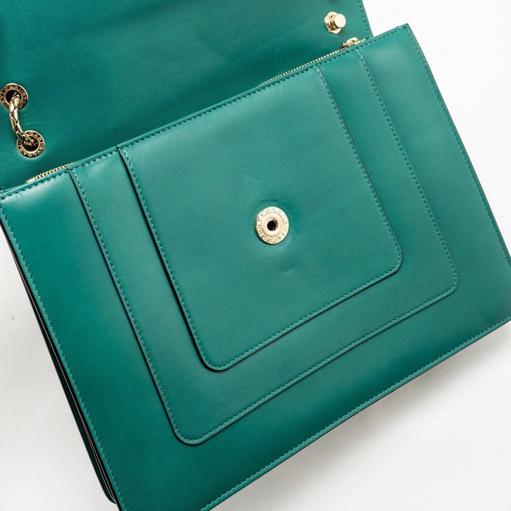 bvlgari-serpenti-forever-shoulder-bag-calfskin-green-lghw-2
