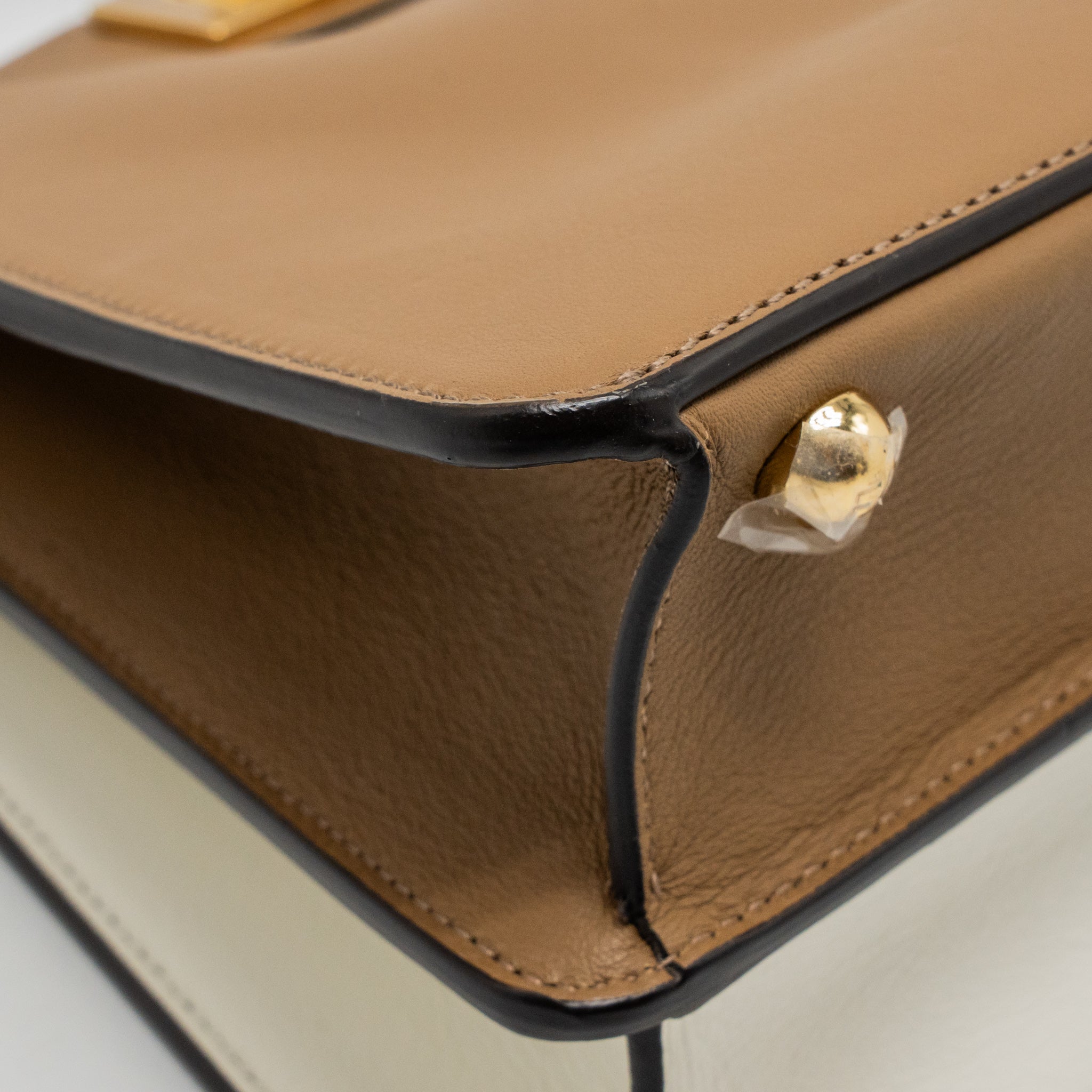 fendi-small-peekaboo-iseeu-bag-napa-leather-white-beige-ghw