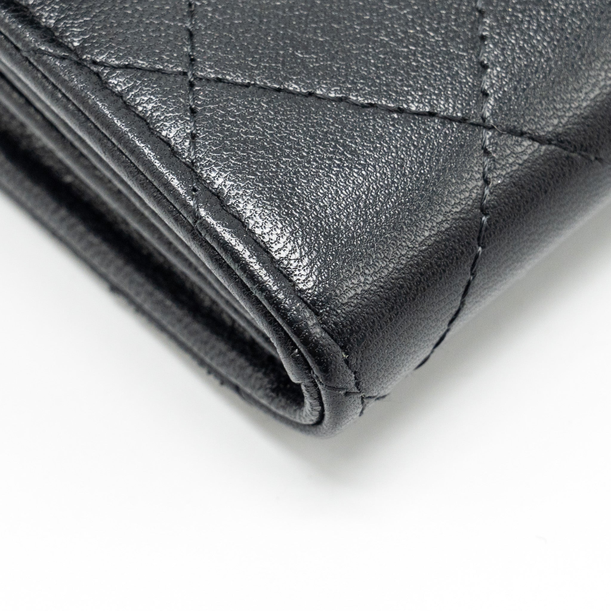 chanel-quilted-pearl-long-wallet-on-chain-goatskin-black-ghw