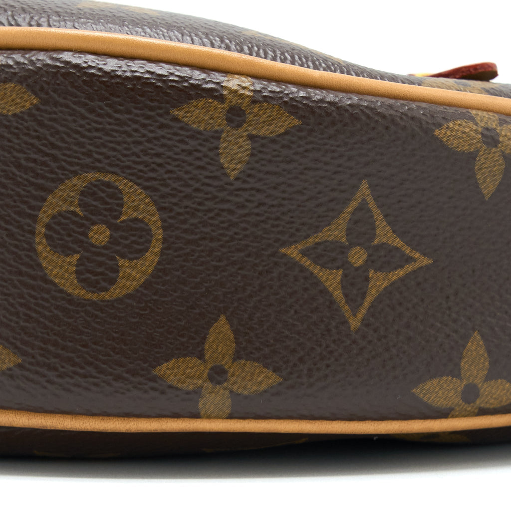 louis-vuitton-loop-bag-monogram-canvas-ghw-1