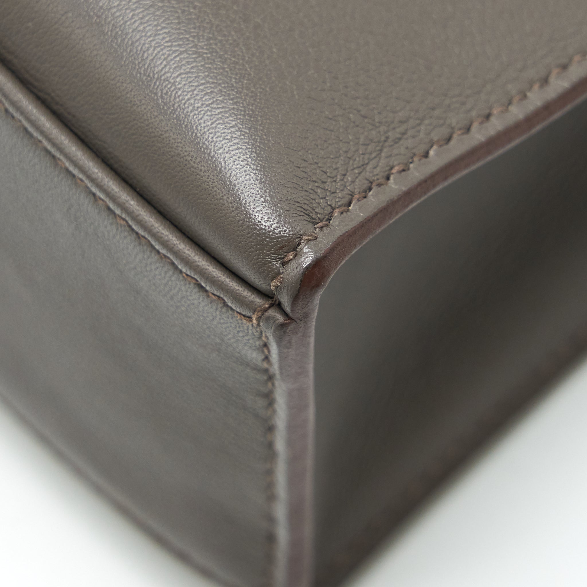 hermes-kelly-pochette-swift-8f-gris-etain-ghw-stamp-square-p