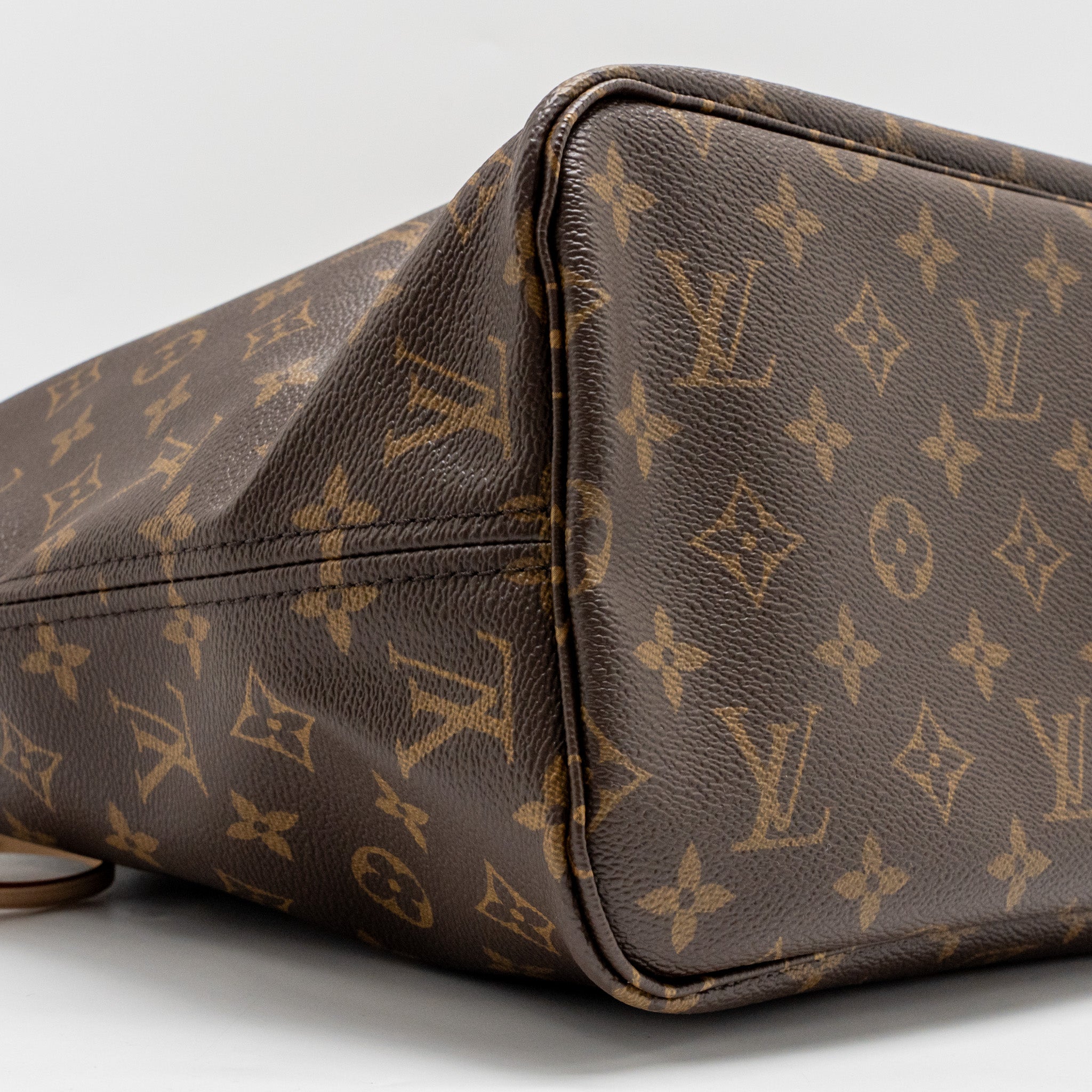 louis-vuitton-neverfull-mm-monogram-canvas-ghw-11