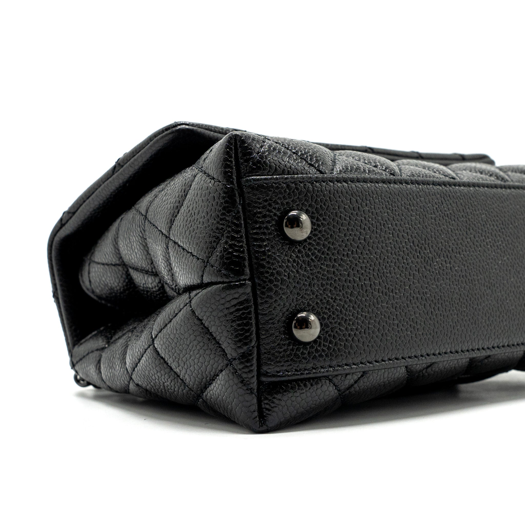 chanel-small-coco-handle-caviar-so-black-with-black-hardware-1