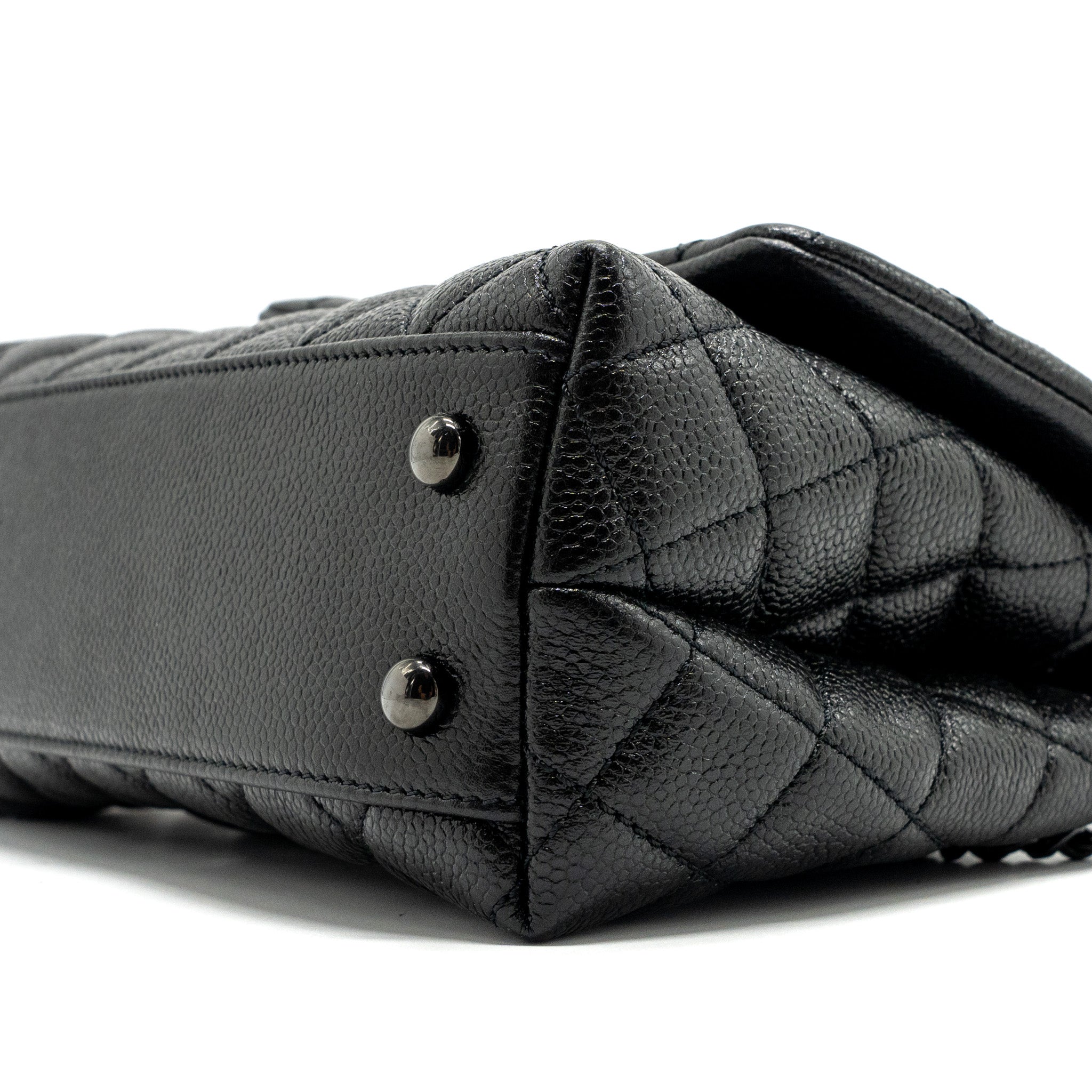 chanel-small-coco-handle-caviar-so-black-with-black-hardware-1